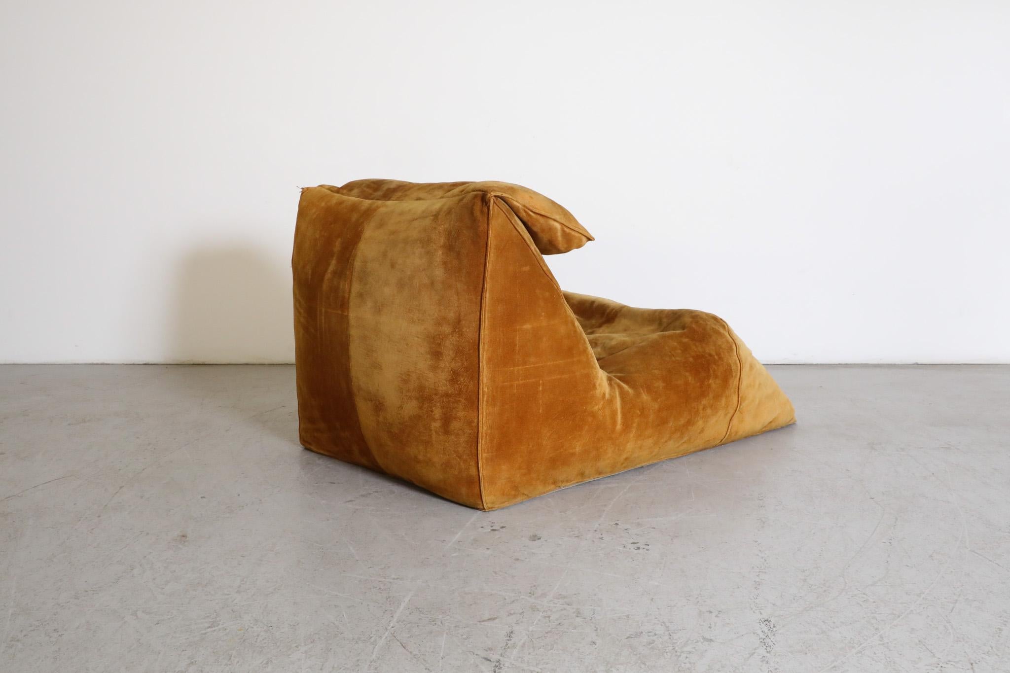 Late 20th Century Le Bambole Chaise Lounge in Butterscotch Suede by Mario Bellini for C&B Italia For Sale