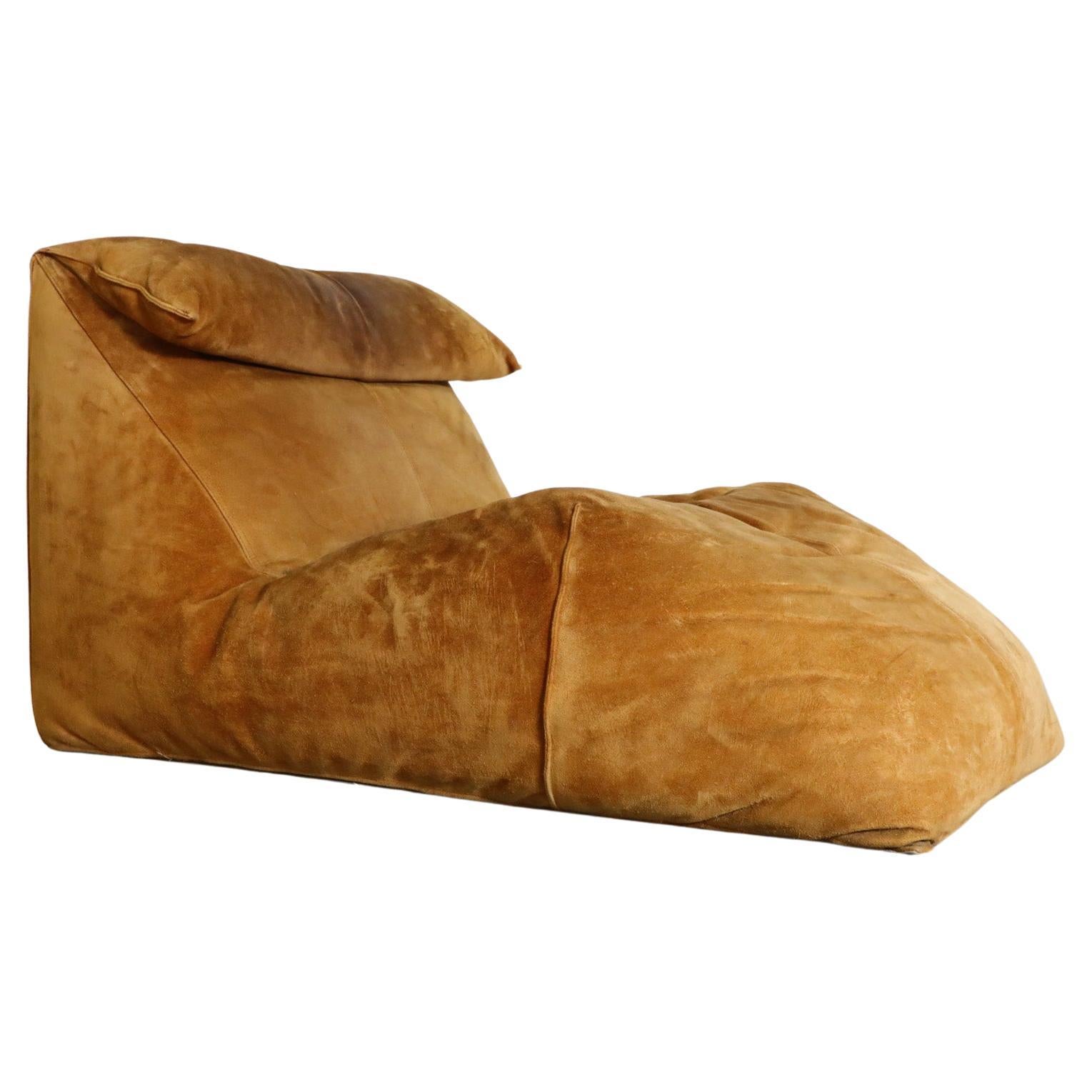 Le Bambole Chaise Lounge in Butterscotch Suede by Mario Bellini for C&B Italia For Sale