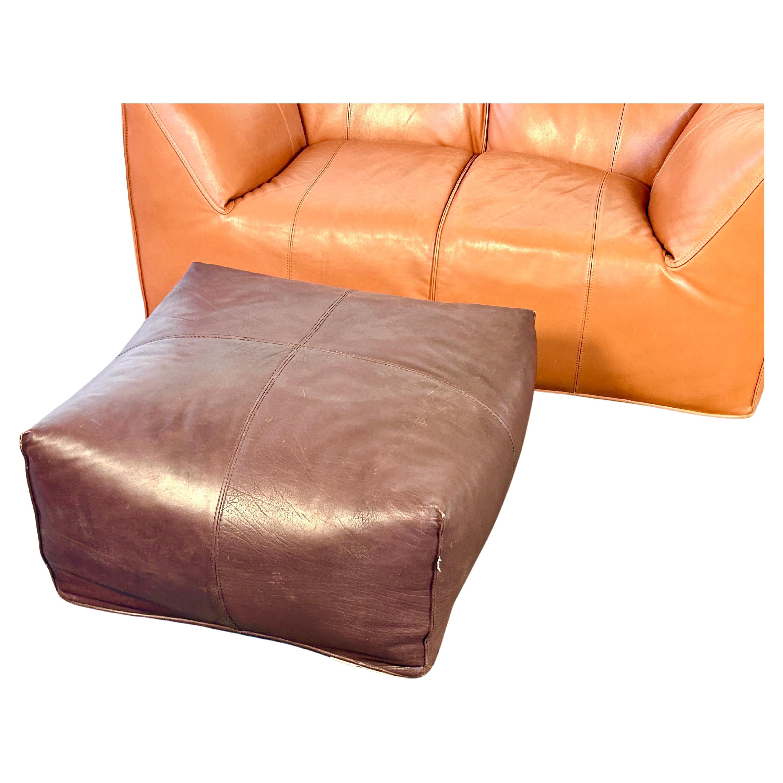 Le Bambole Leather pouf foot rest Design Mario Bellini 1978 for B&B Italia For Sale