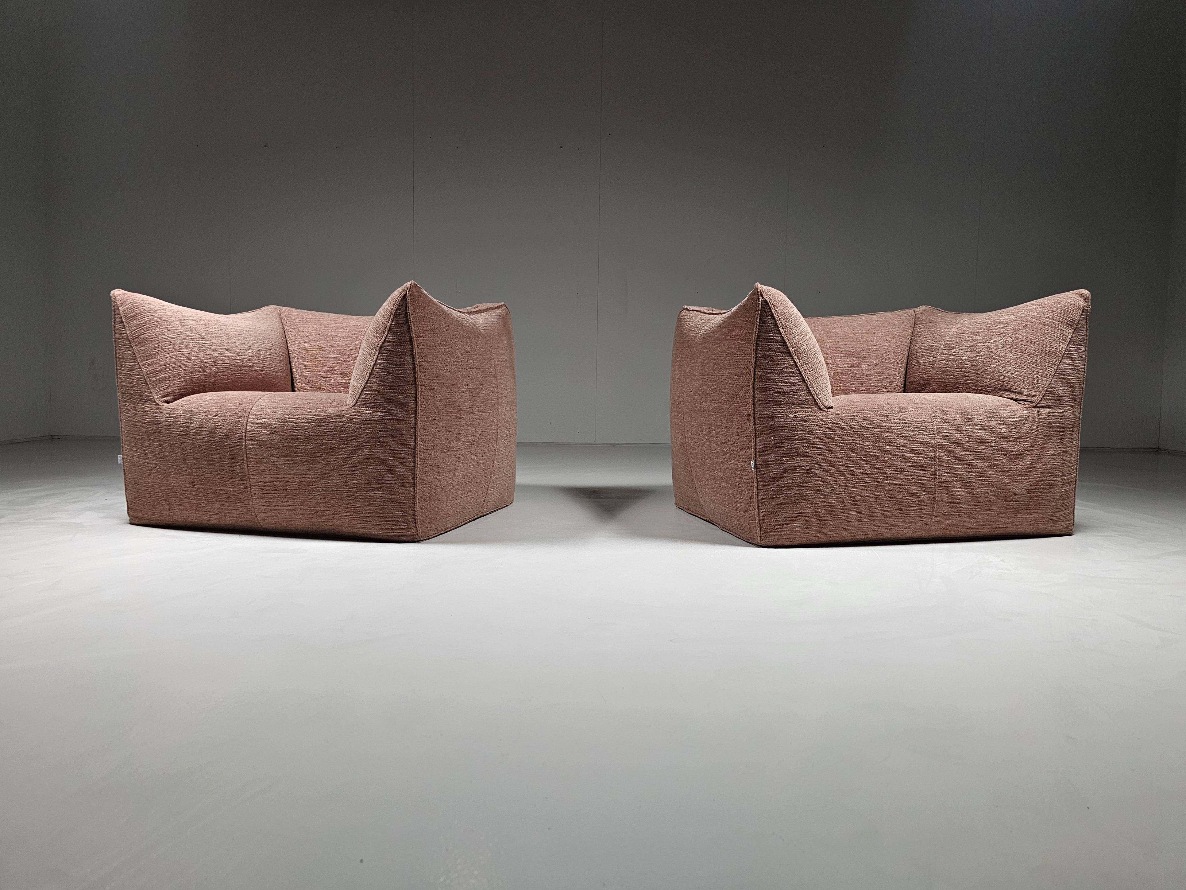 Le Bambole Lounge Chairs in pink chenille by Mario Bellini for C&B Italia, 1970s For Sale 1