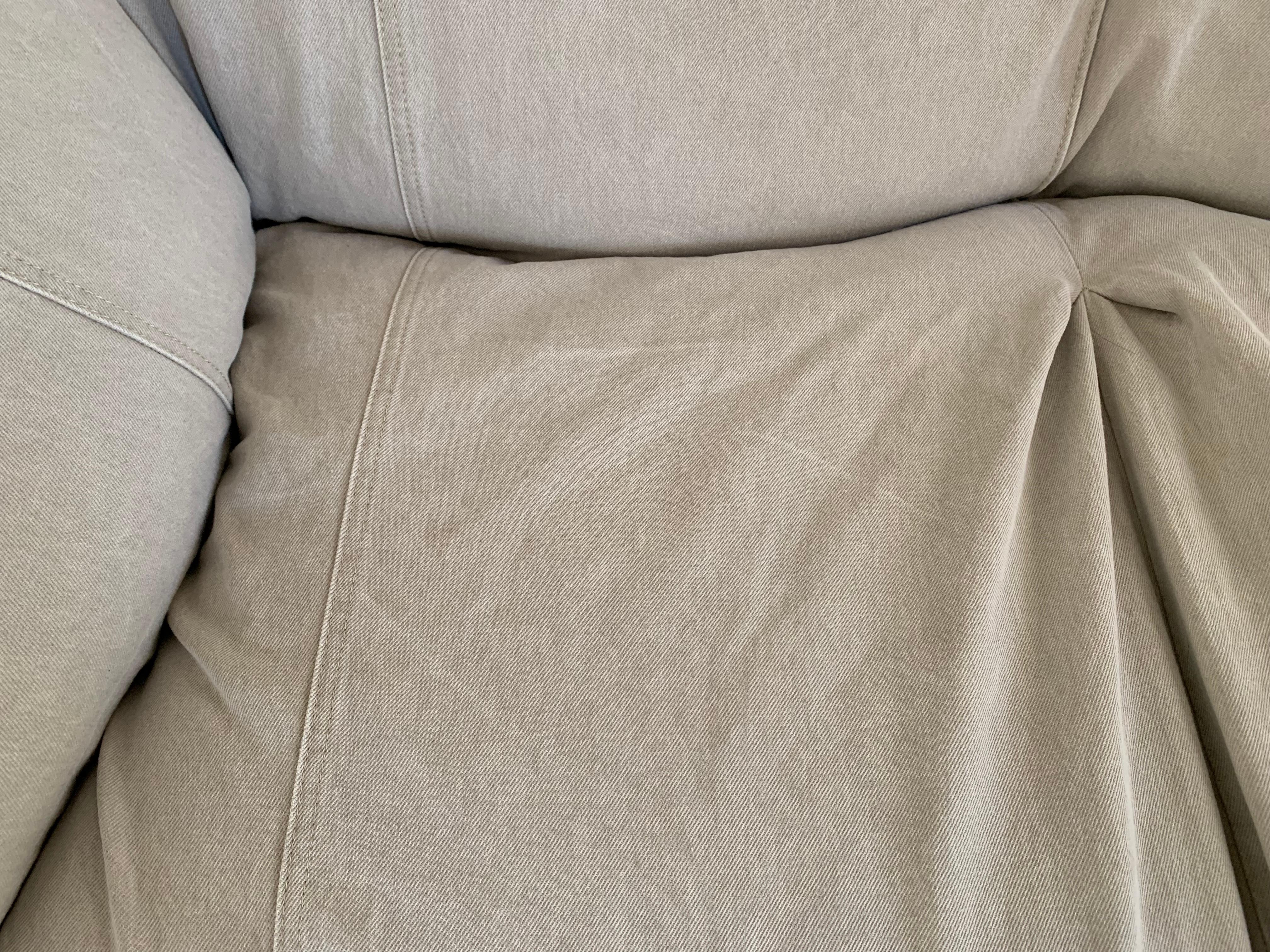 Le Bambole Loveseat (LBA2) by Mario Bellini en Bueno estado para la venta en New York, NY