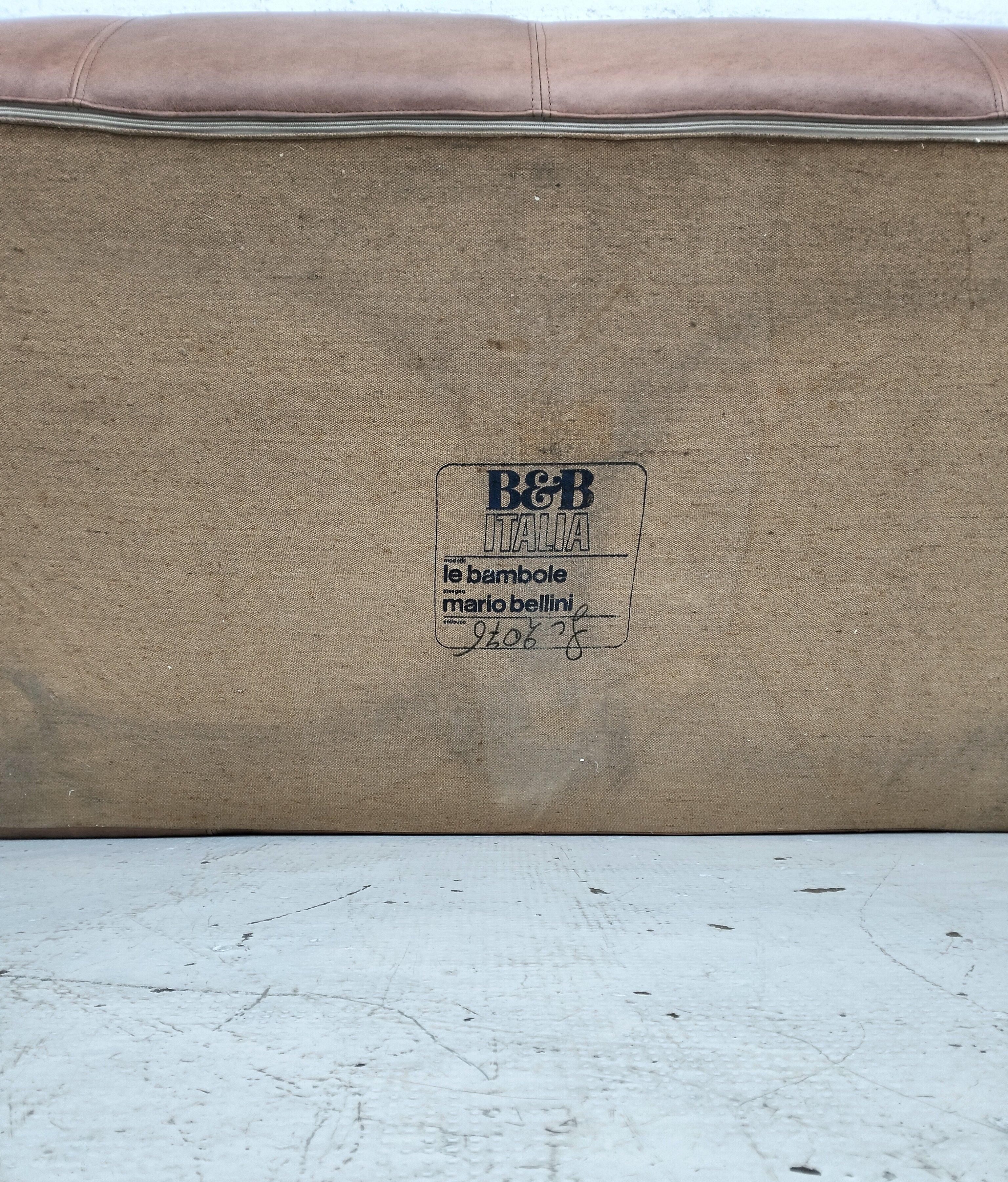 Le Bambole natural leather sofa by Mario Bellini for B&B Italia  70s For Sale 4