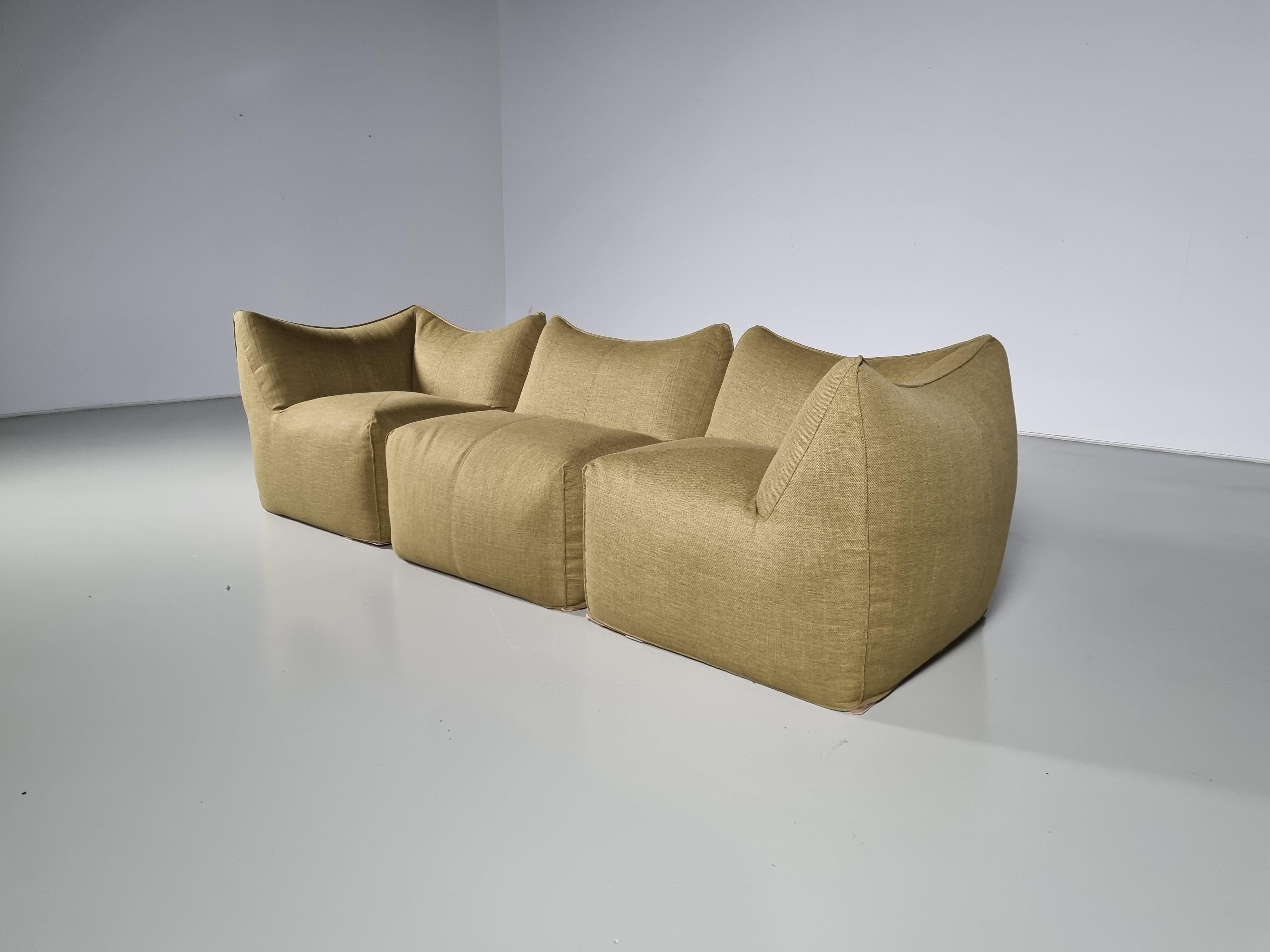 Le Bambole sectional sofa by Mario Bellini for B&B Italia, 1970s. The Bambole is an iconic piece of Italian design. It was awarded the 1979 'Compasso d'Oro' award. An example of Le Bambole is included in MoMA's permanent collection. It's well known