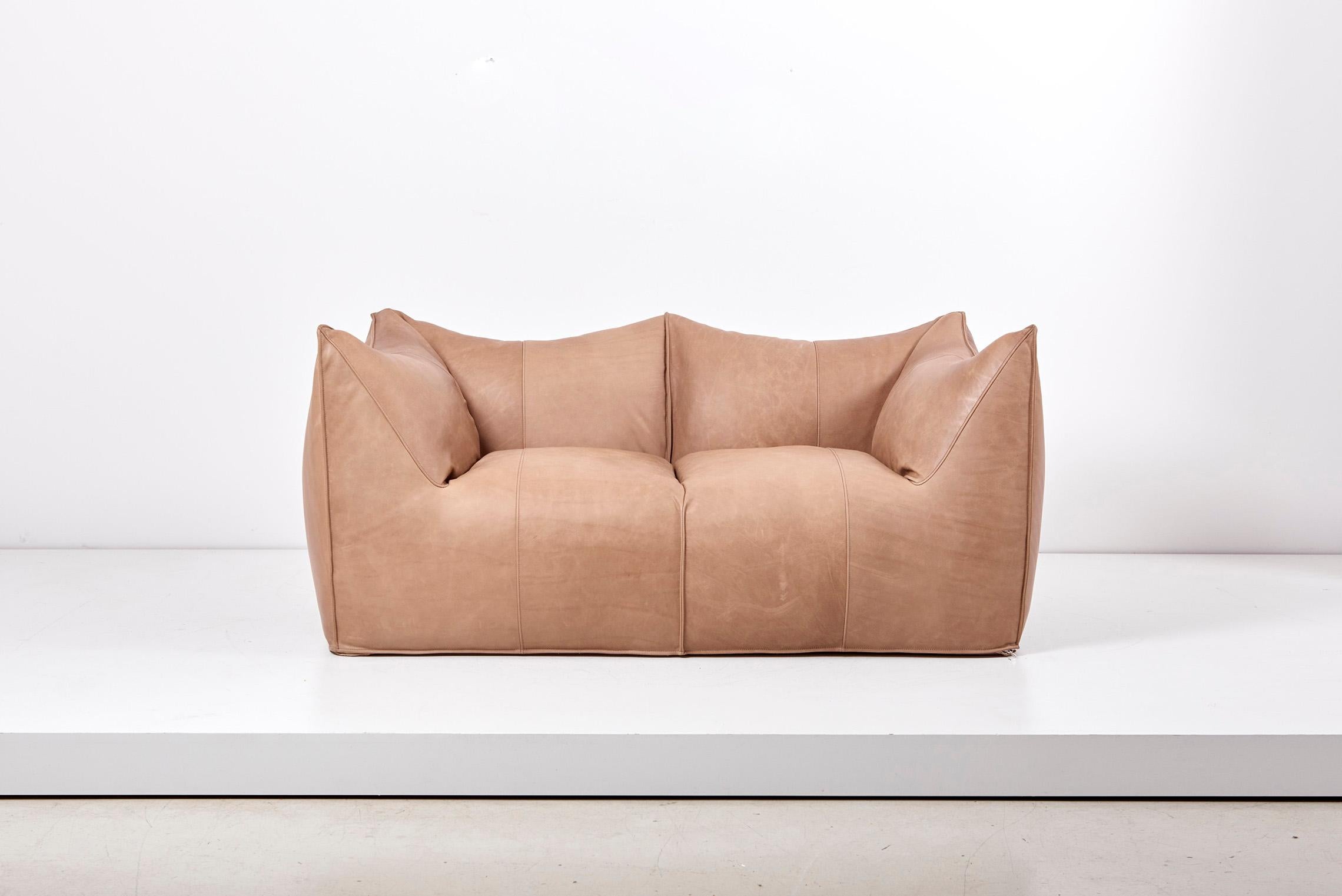 'Le Bambole' 2-seat sofa, designed in 1970s by Mario Bellini and manufactured by B&B Italia in Italy.
New upholstered in a mud brown aniline leather.