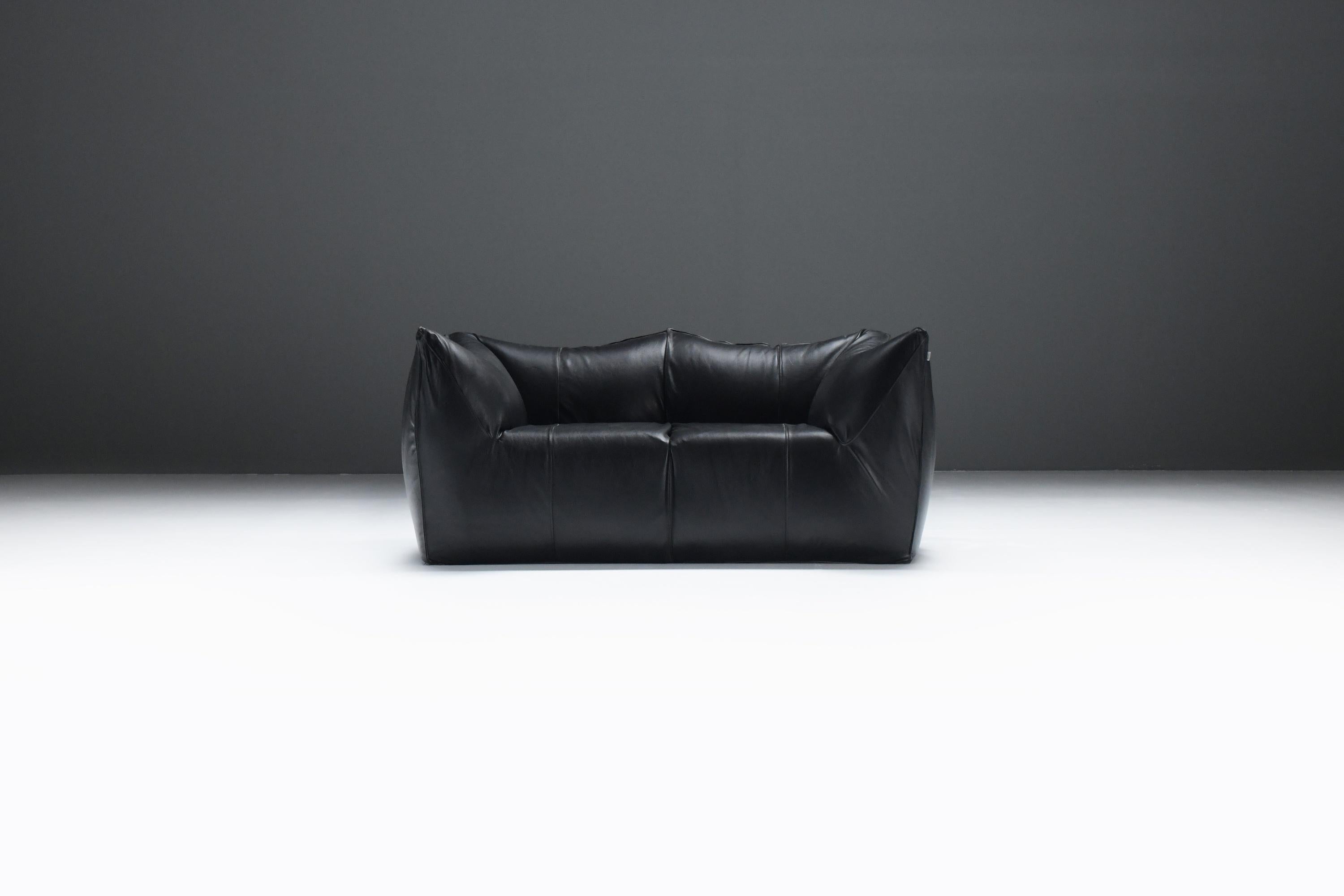 Mid-Century Modern Le Bambole sofa in black leather by Mario Bellini for B & B Italia For Sale