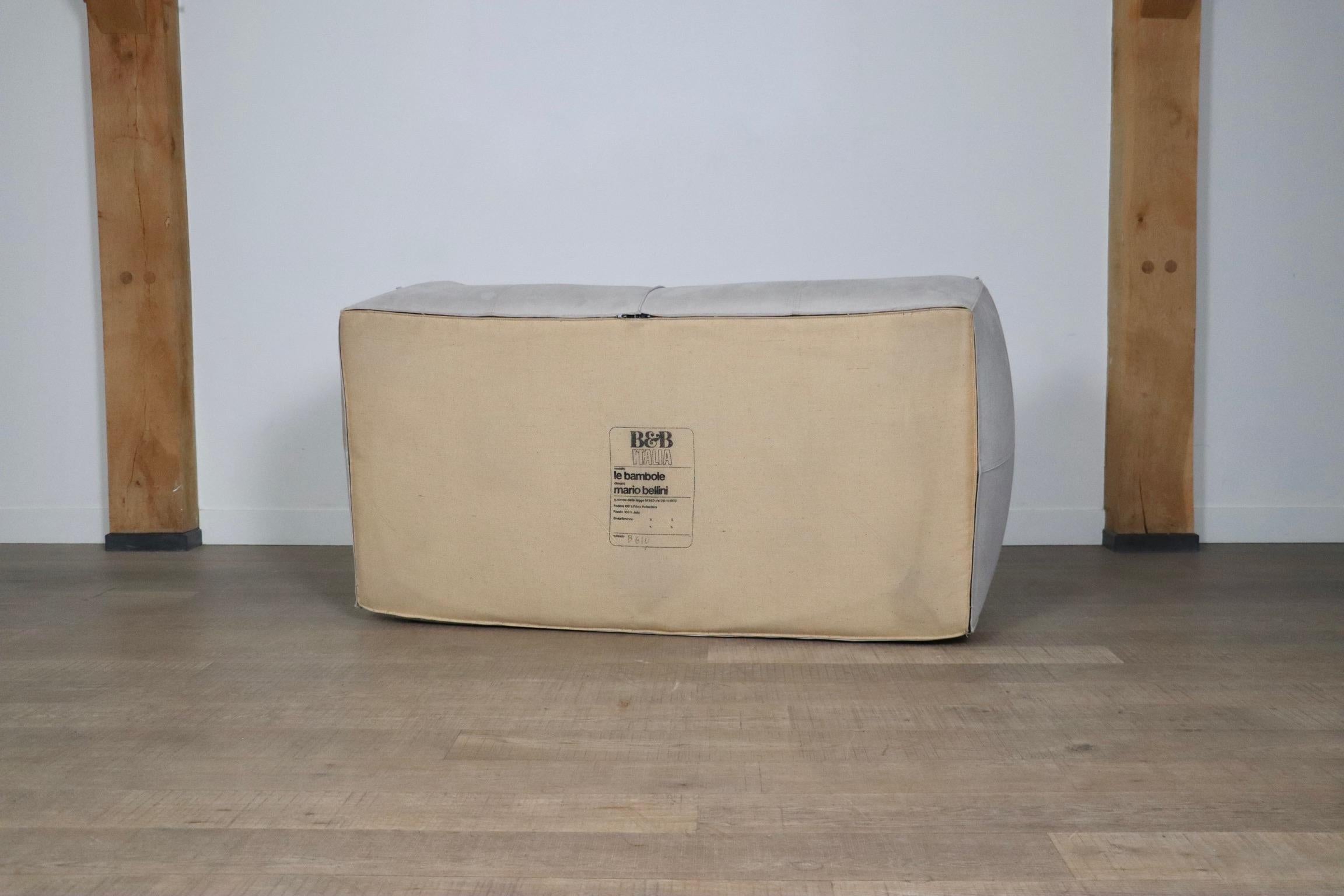 Le Bambole Sofa In Off White Linen By Mario Bellini For B&B Italia, 1970s For Sale 4