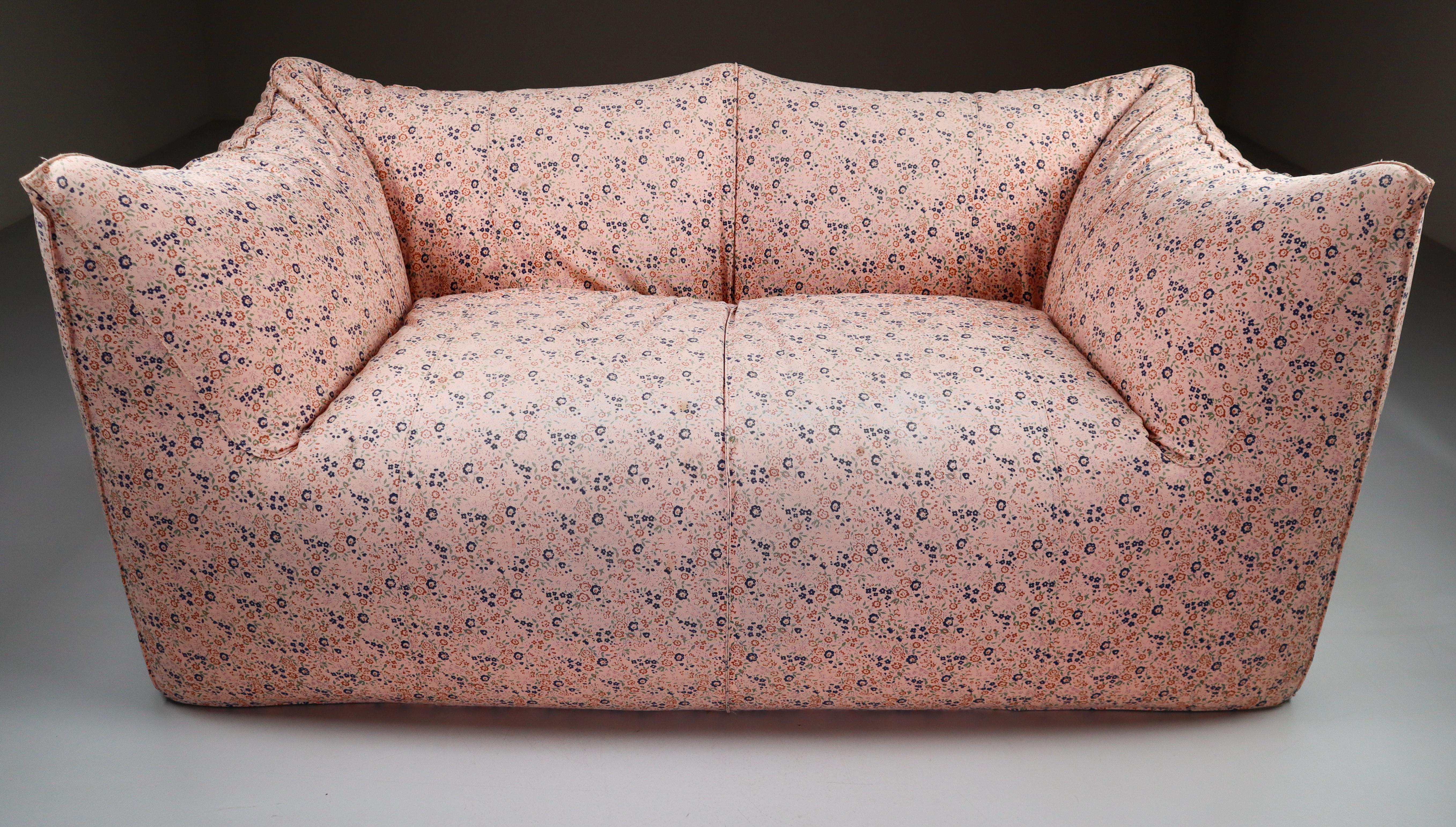 Original floral two-seat sofa “Le Bambole” by Mario Bellini for B & B Italia. Manufactured in Italy during the 1970s. Really comfortable sofa in original floral fabric. Almost 50 years old, but the sofa remains in good condition with minor traces of
