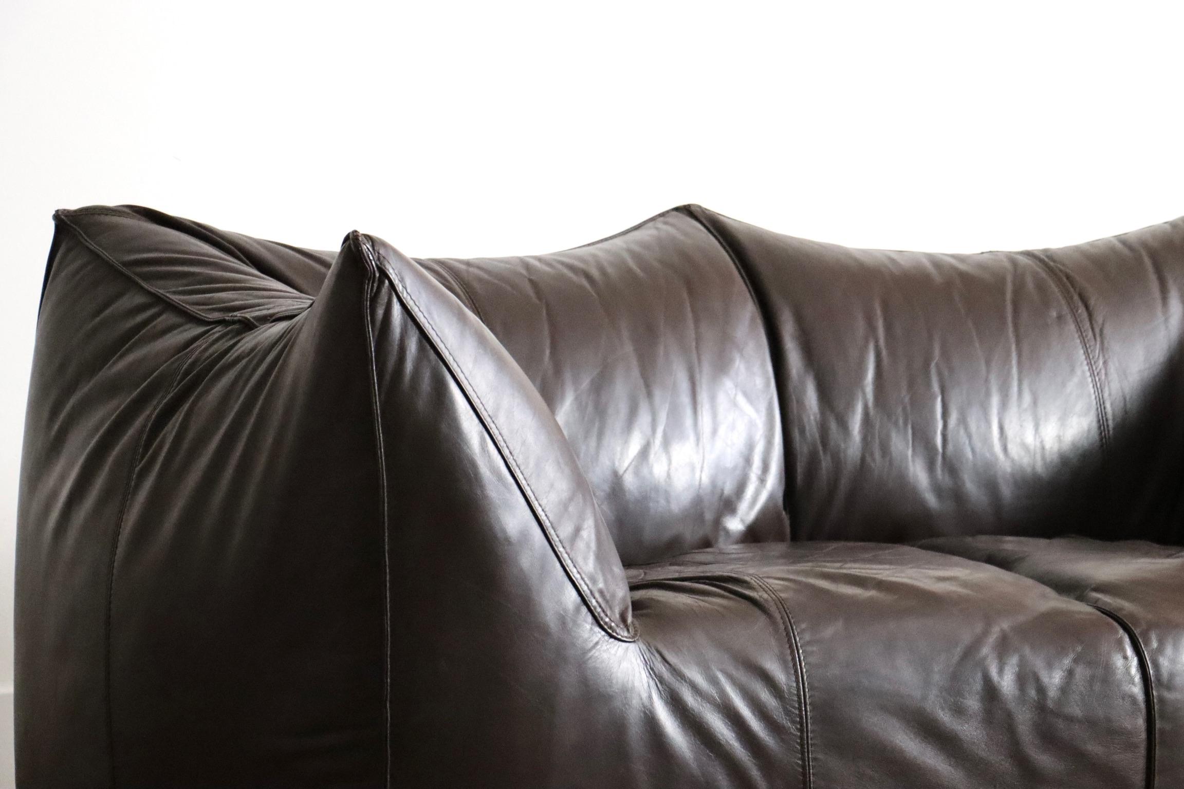Le Bambole Sofa in Original-Leder von Mario Bellini für B&B Italia, 1970er Jahre (Ende des 20. Jahrhunderts) im Angebot