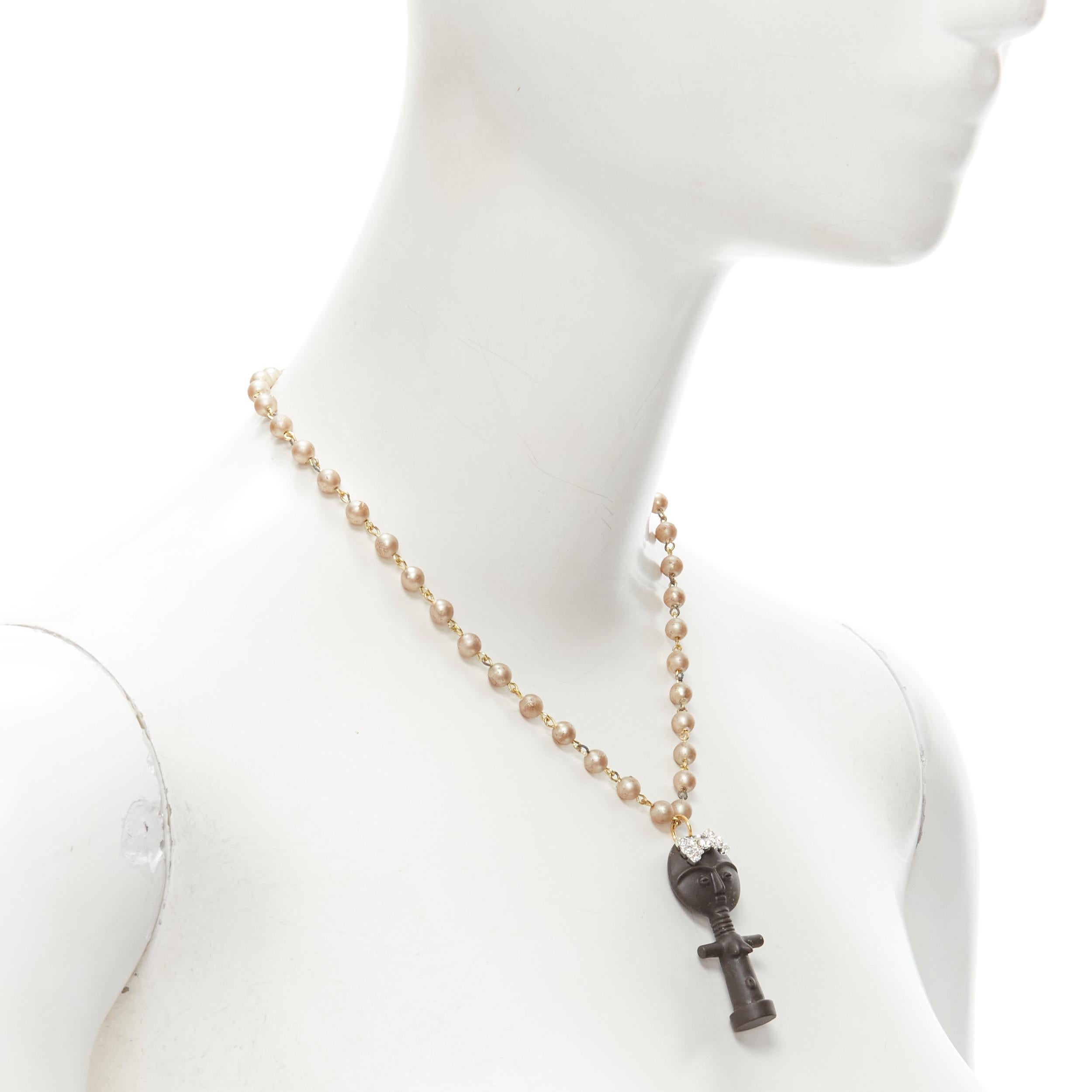 LE BIJOUX DE SOPHIE collana di perle con statua aborigena in cristallo nero
Riferimento: ANWU/A00319
Marchio: Le Bijoux De Sophie
Materiale: Perla finta, plastica
Colore: Perla, Nero
Chiusura: Chiusura ad aragosta
Dettagli extra: Targhetta in