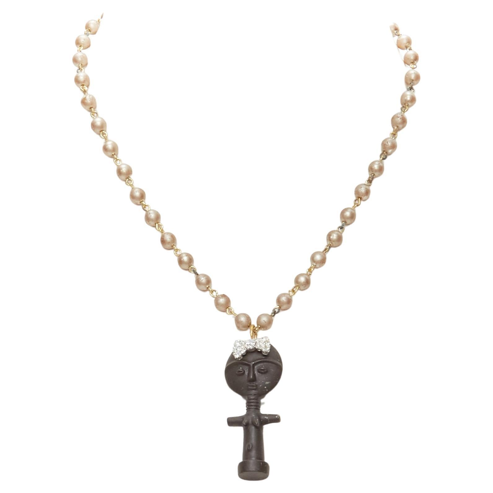 LE BIJOUX DE SOPHIE collana di perle con statua aborigena in cristallo nero in vendita
