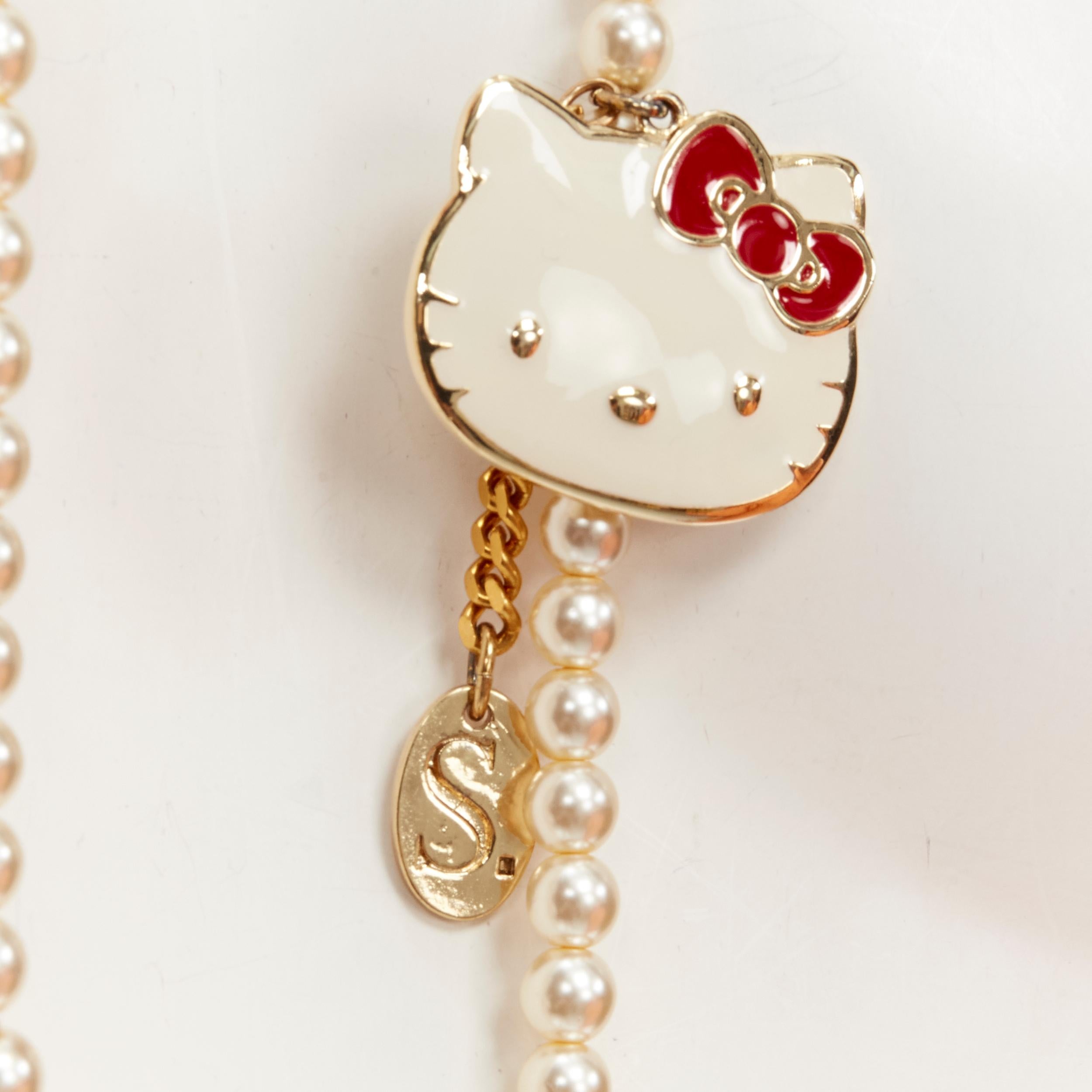 LE BIJOUX DE SOPHIE Hello Kitty pearl cake bow necklace
Reference: ANWU/A00316
Brand: Le Bijoux De Sophie
Material: Faux Pearl, Plastic, Metal
Color: Pink, Pearl
Pattern: Cartoon
Closure: Lobster Clasp
Extra Details: Pink cake, teapot, bow and Hello