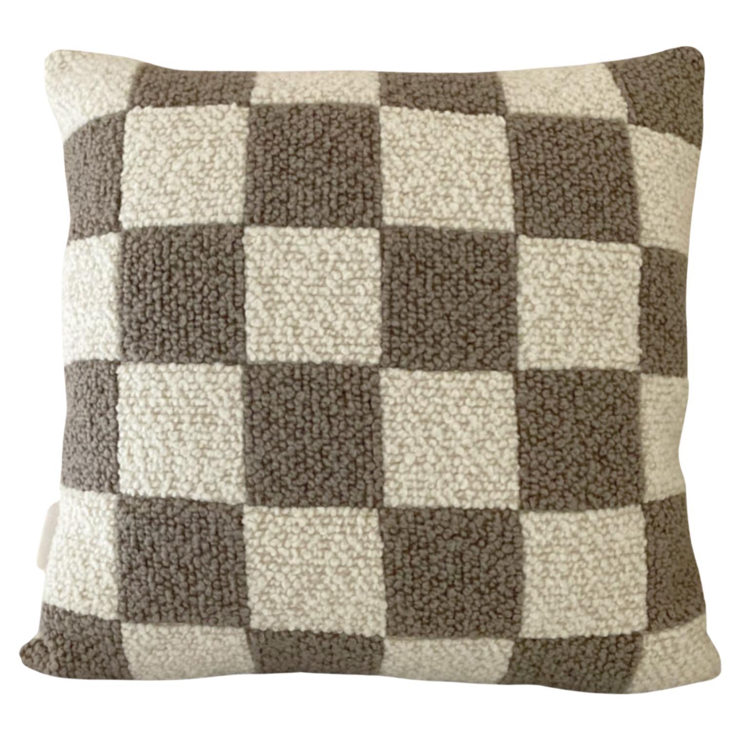 Le Carré Checkered Wool Bouclé Cushion, Sawdust/Eggshell
