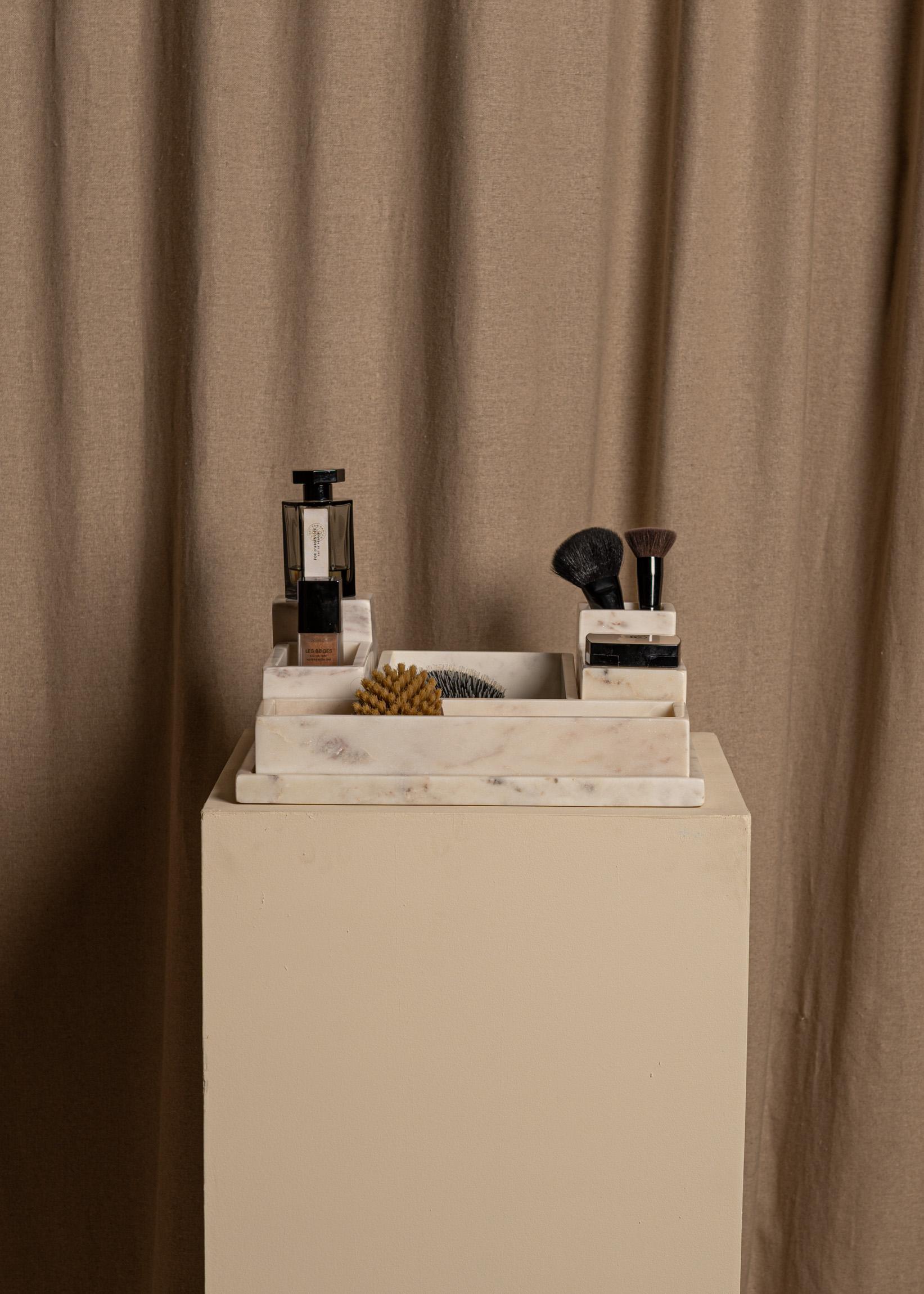 Other Le Carré White Marble Organizer by Simone & Marcel For Sale