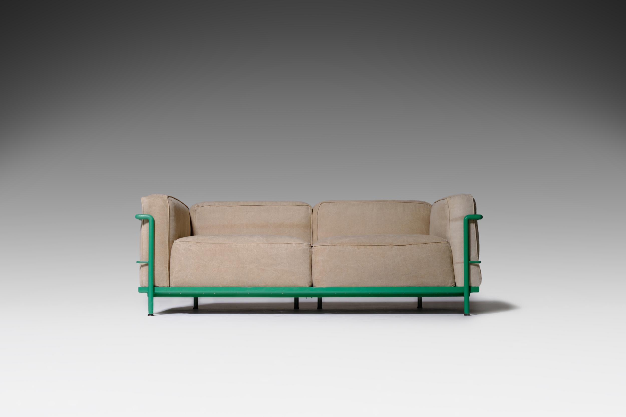 lc 3 sofa