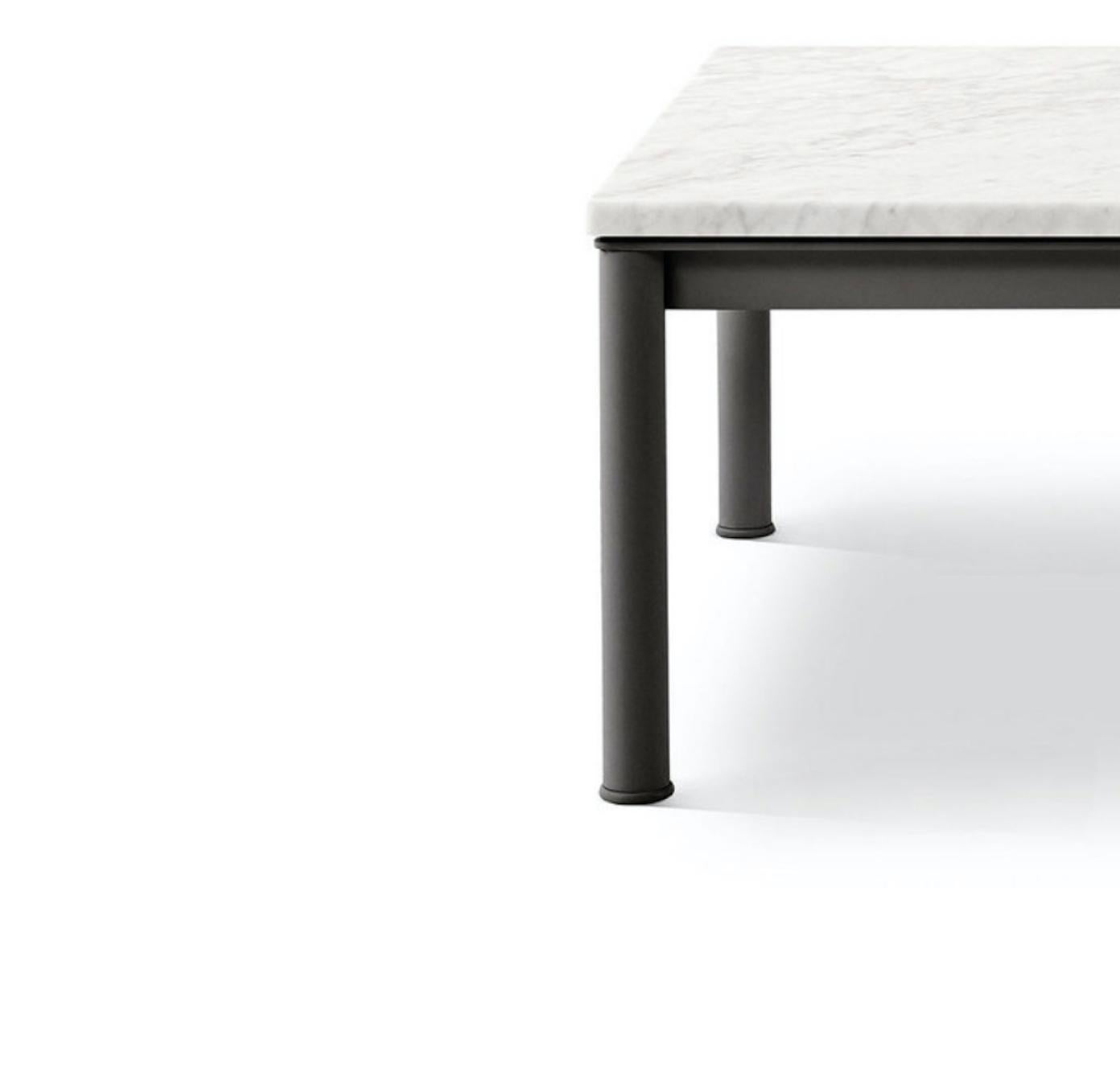 Mid-Century Modern Le Corbusier 10 Table en Tube Basse, Grand Modèle, Outdoor For Cassina en vente