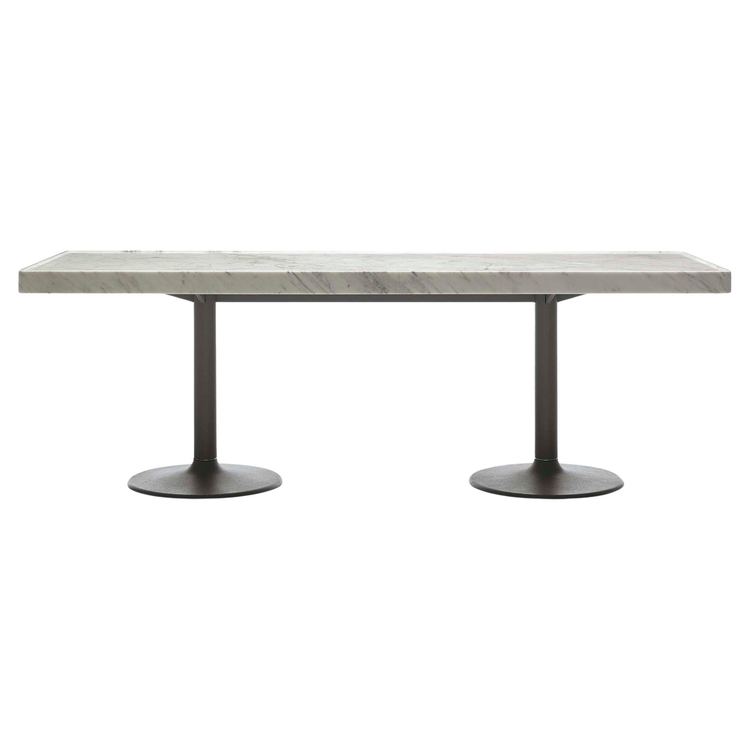 Le Corbusier, 11 Table Pieds Corolle, Appartamento per Cassina