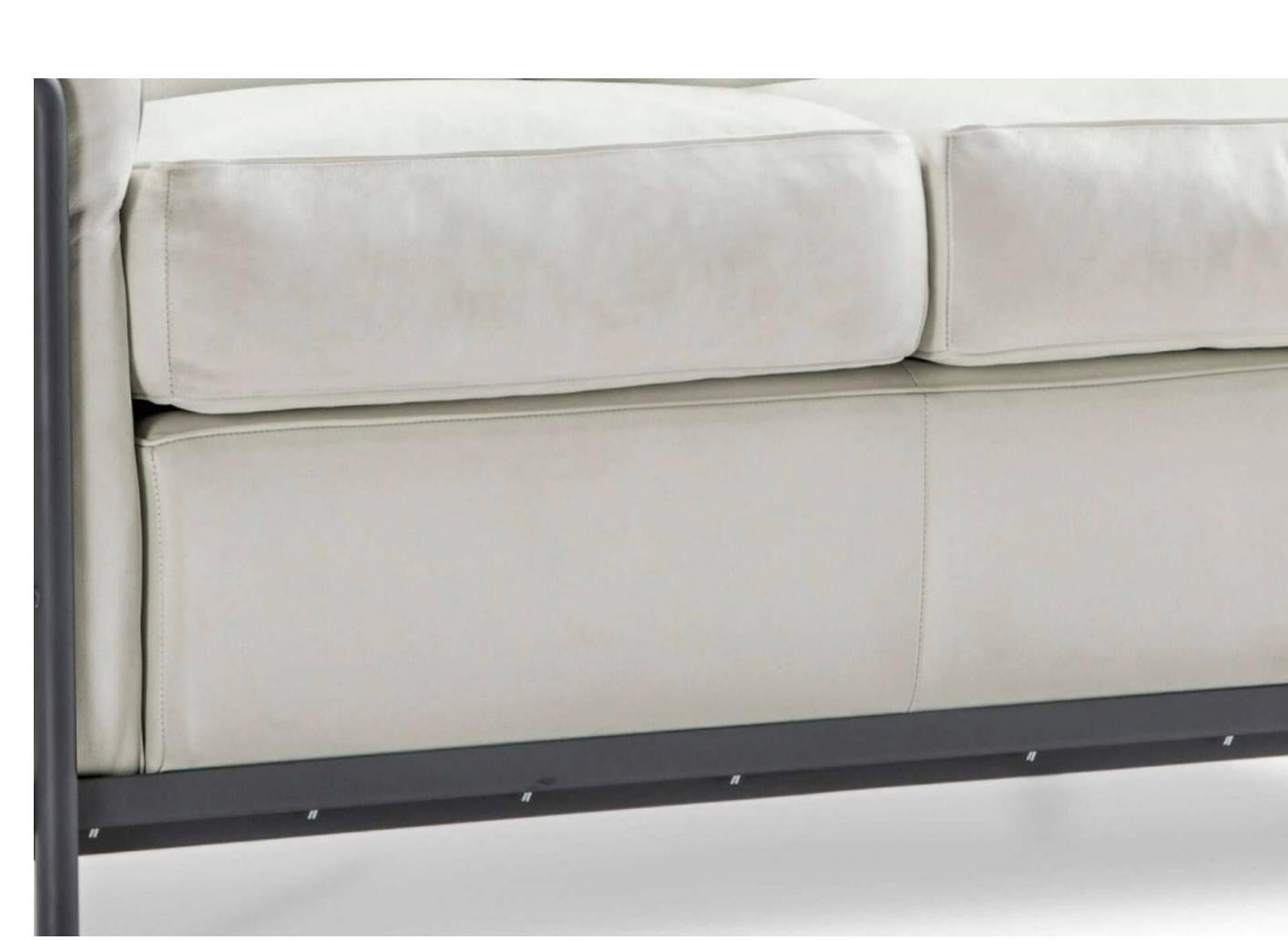 XXIe siècle et contemporain Le Corbusier 2 Fauteuil Grand Confort, Petit Modèle, Deux Places en vente