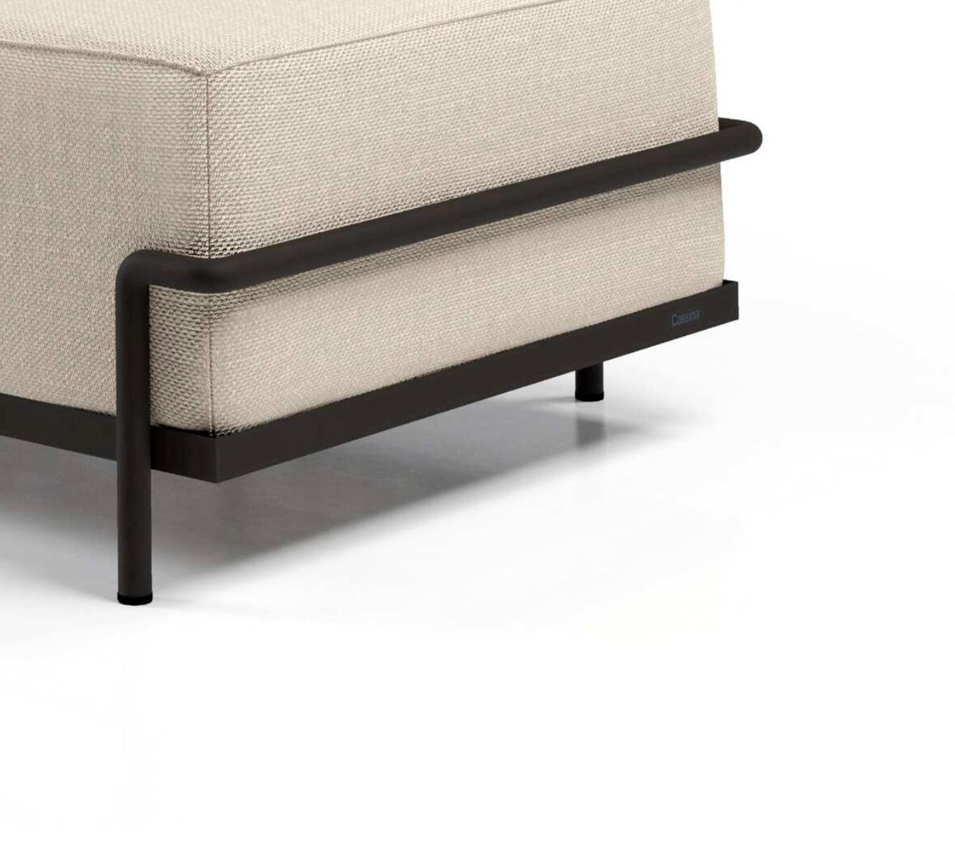 Le Corbusier 2 Ottomane, Durable For Cassina In New Condition For Sale In Barcelona, Barcelona