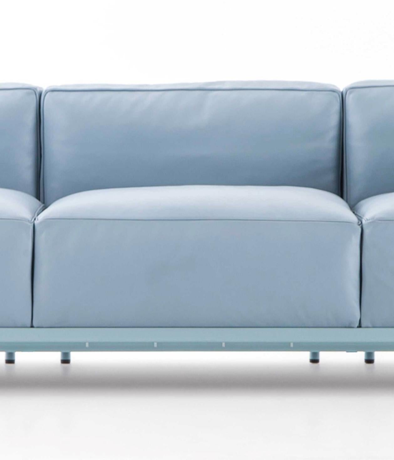 XXIe siècle et contemporain Le Corbusier 3 Fauteuil Gran Confort, Grand Modèle, Trois Places For Cassina en vente