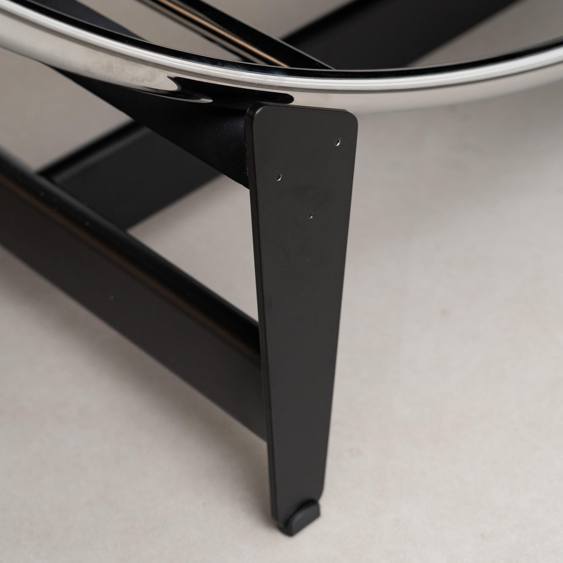 Le Corbusier 4 Chaise Longue À Réglage Continu, Noire, Durable Per Cassina in vendita 3