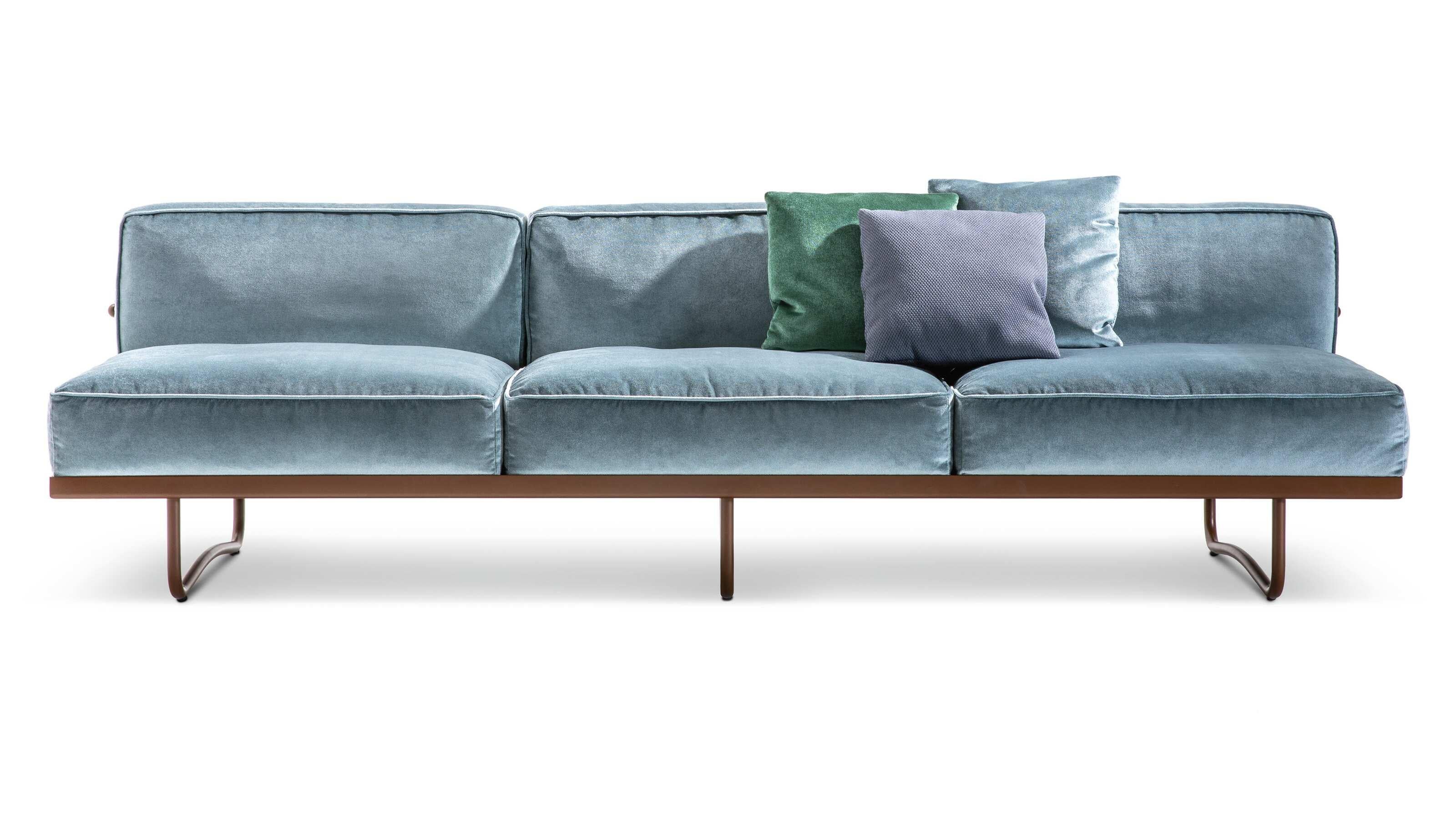 Le Corbusier 5 Canapé, Appartement Le Corbusier Durable Per Cassina

Linee comode e contemporanee contraddistinguono questo divano disegnato da Le Corbusier per il suo appartamento di Parigi, dove è ancora conservato il modello originale, quello che