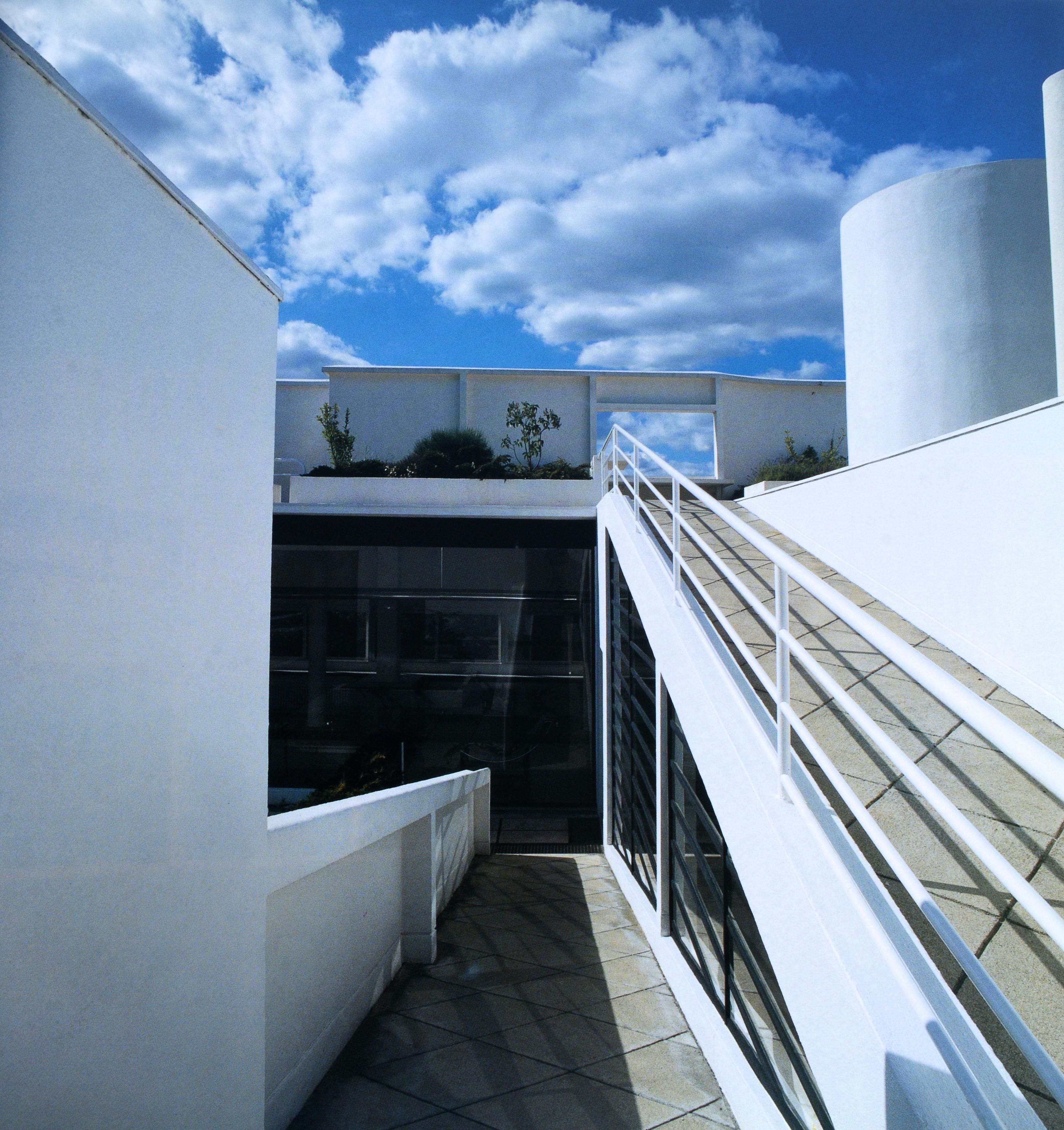 Le Corbusier : L'architecte du vingtième siècle par Kenneth Frampton en vente 8