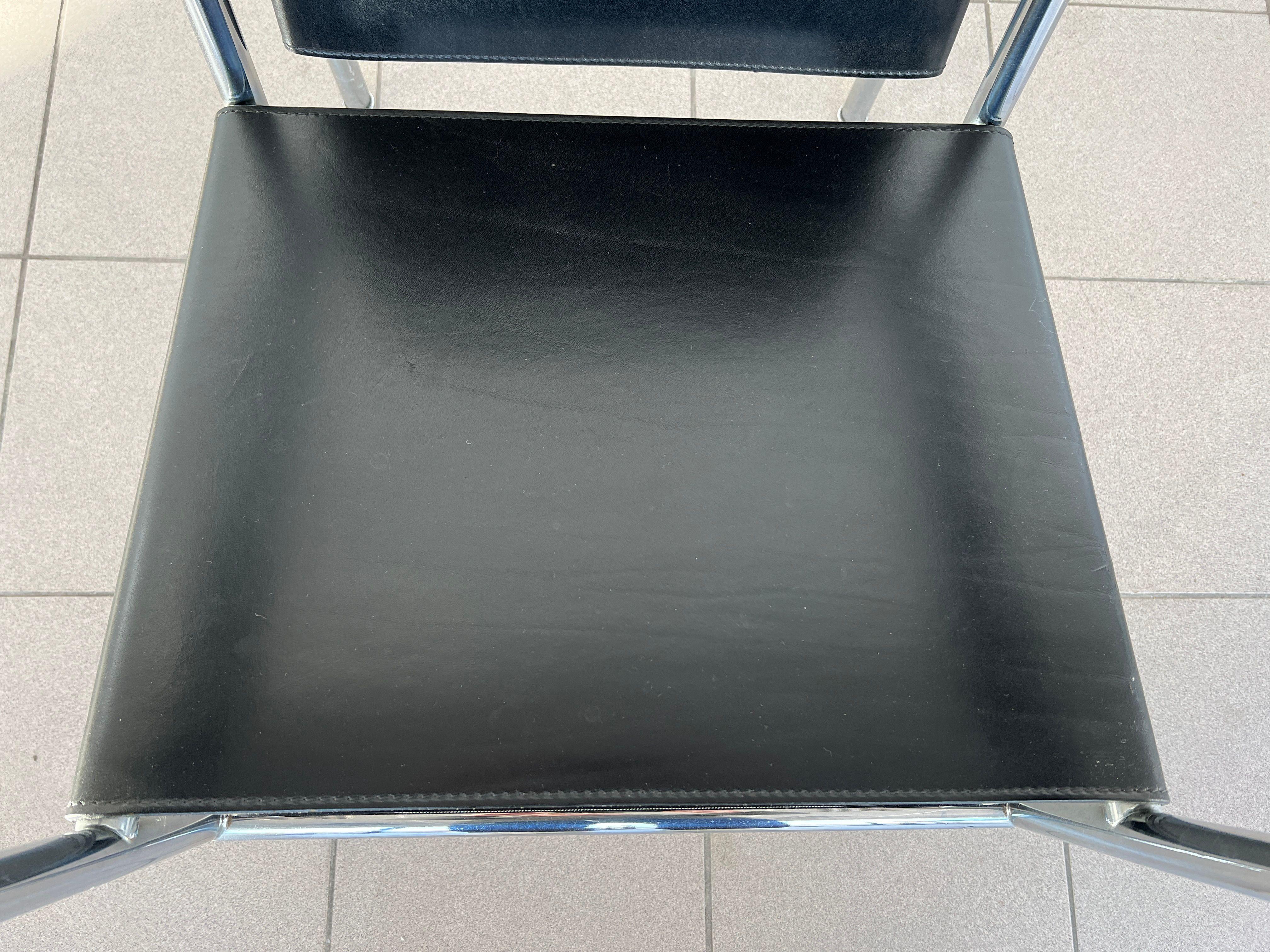 Le Corbusier Schwarze Lederstühle - 2er-Set im Angebot 9