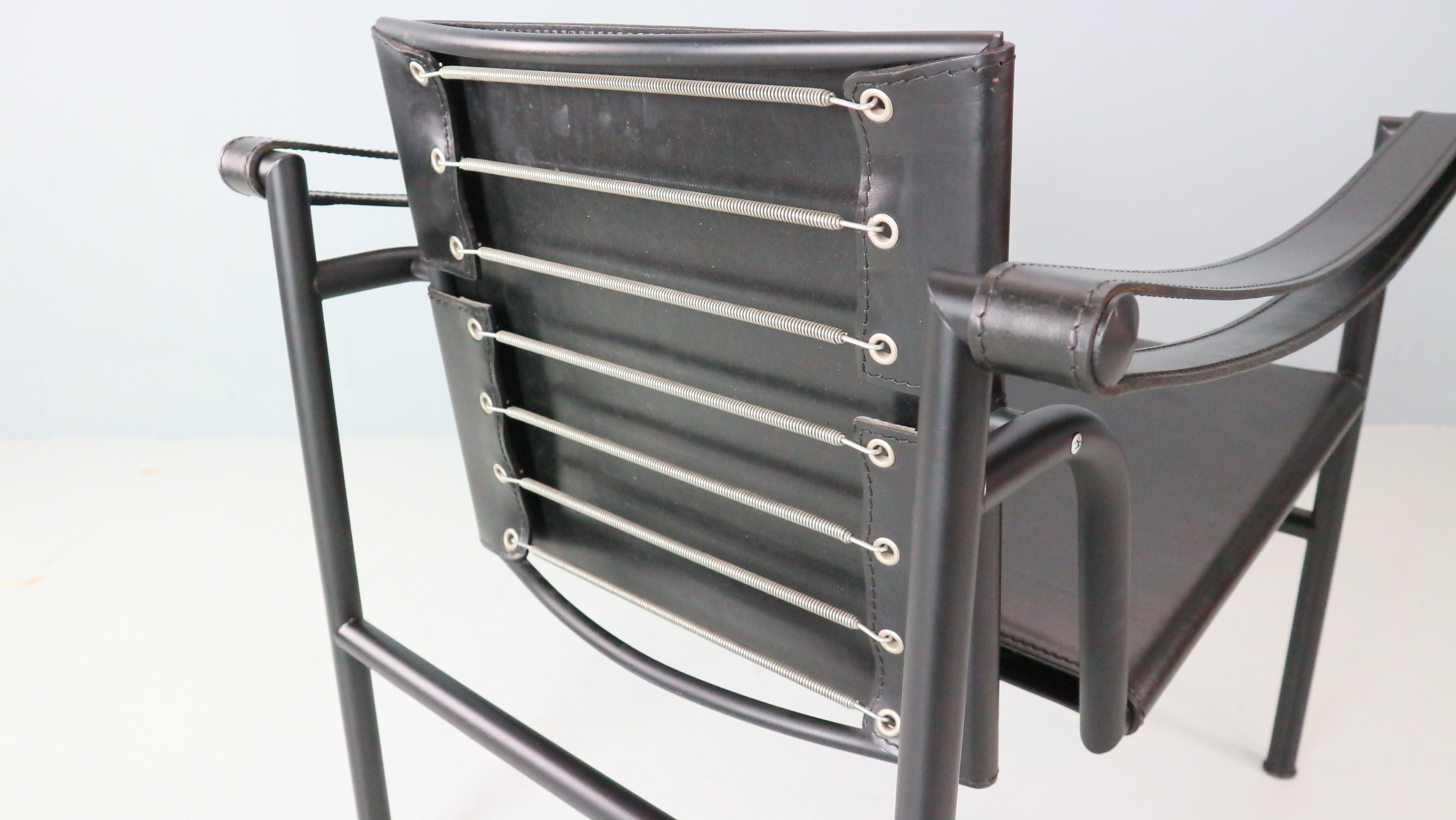 Fine XX secolo Poltrona Le Corbusier nero su nero Model-LC1 per Cassina, anni '70, Italia in vendita