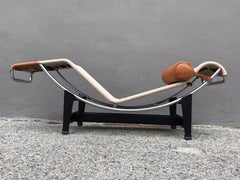 Le Corbusier Canvas and Leather Chaise Longue by Cassina