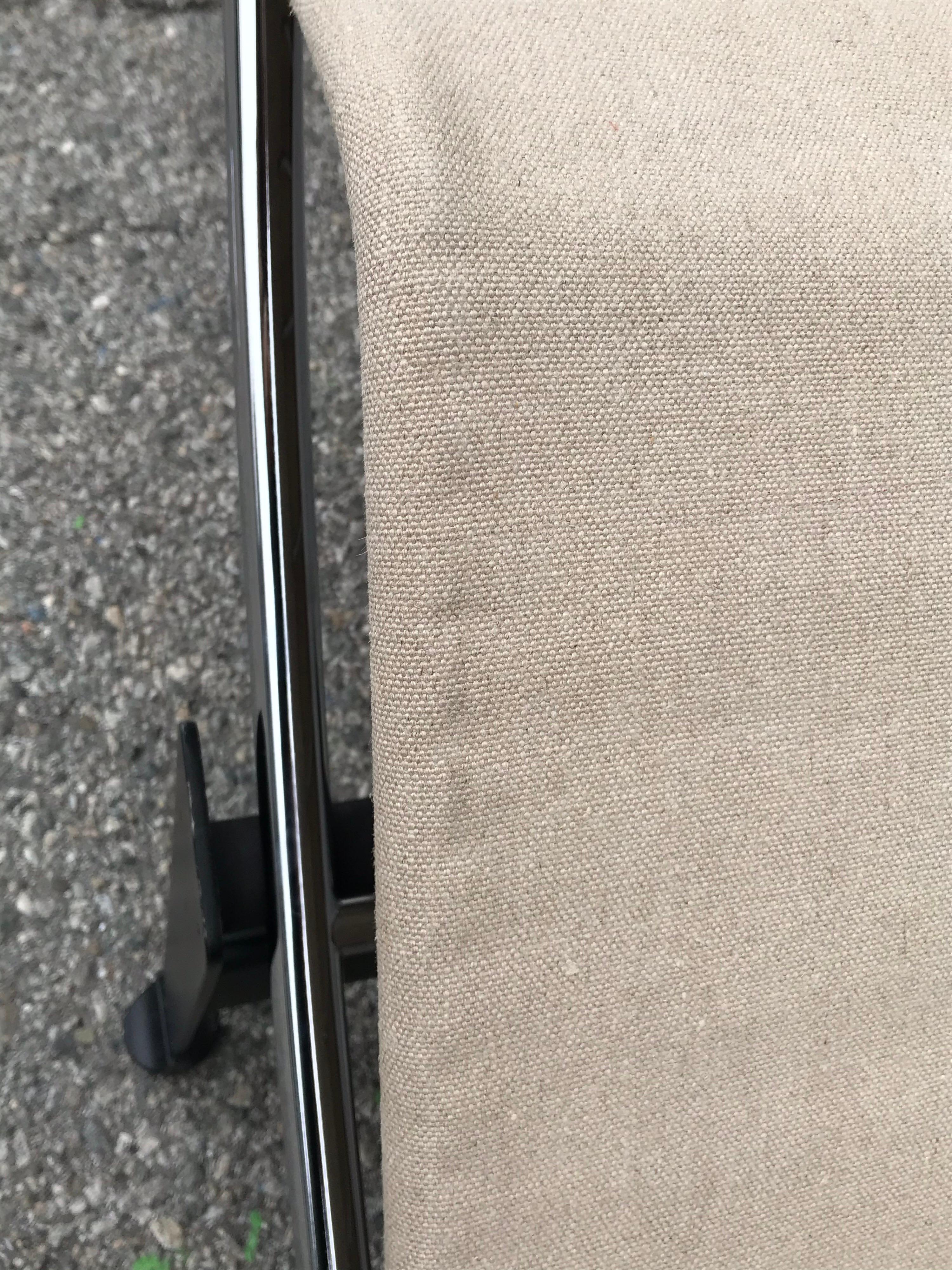 Le Corbusier Canvas and Leather Chaise Longue by Cassina In Good Condition In Los Angeles, CA