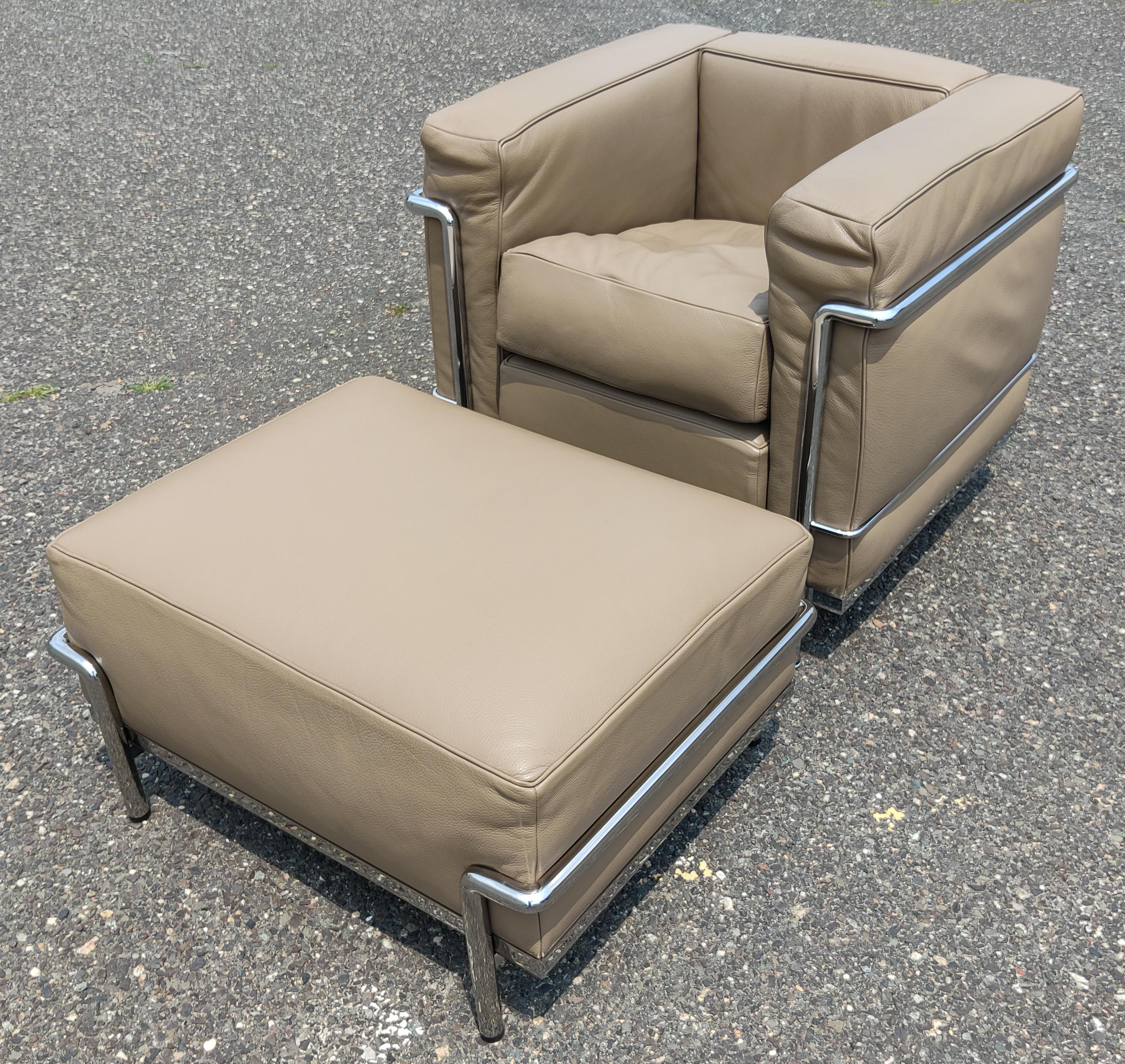 Le Corbusier - Cassina Gray Beige Petit Confort LC2 Club Lounge Chair + Ottoman 5