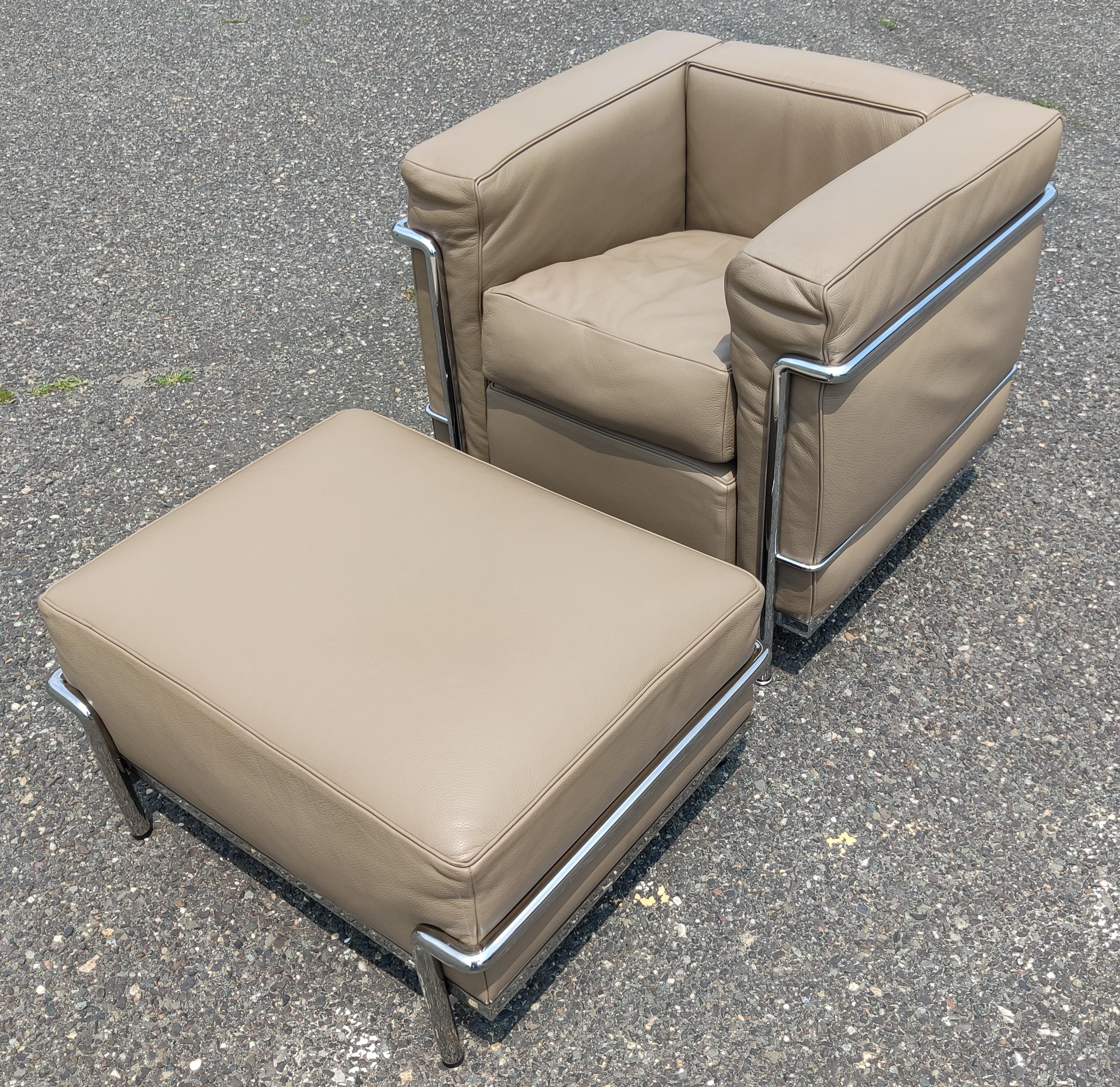 Le Corbusier - Cassina Gray Beige Petit Confort LC2 Club Lounge Chair + Ottoman 10