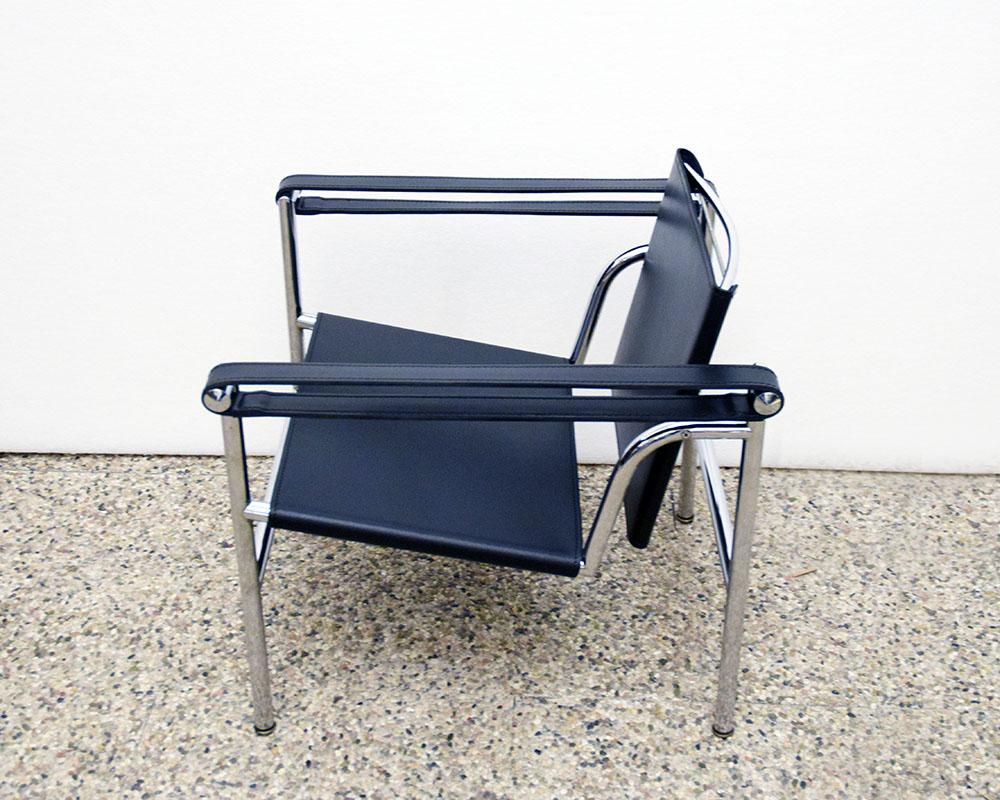 Sillón Le Corbusier Cassina LC1, años 70. Acero en venta