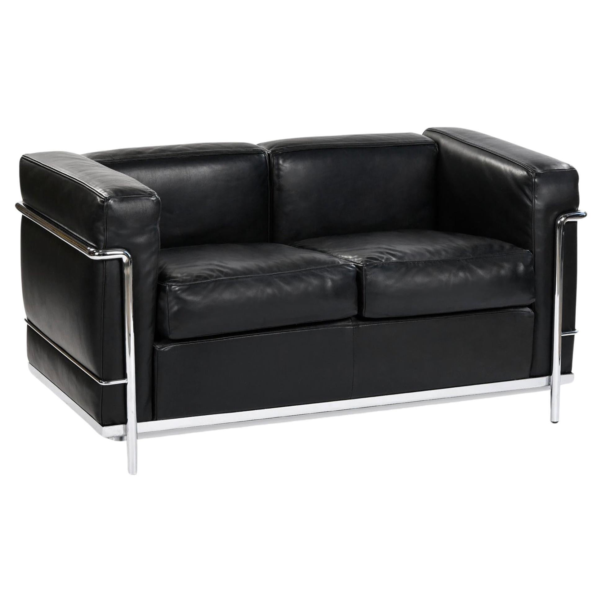 Le Corbusier & Cassina – Sofa LC2 aus schwarzem Leder im Angebot