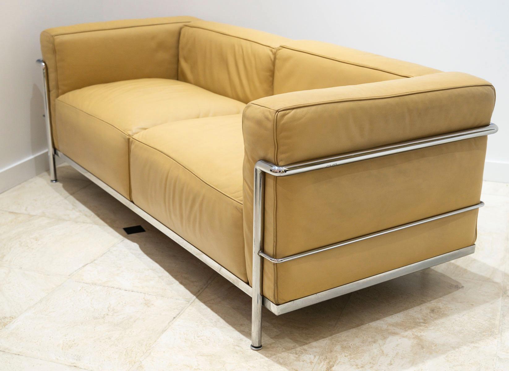 Art déco Le Corbusier & Cassina - Canapé LC3 Cuir or camel en vente