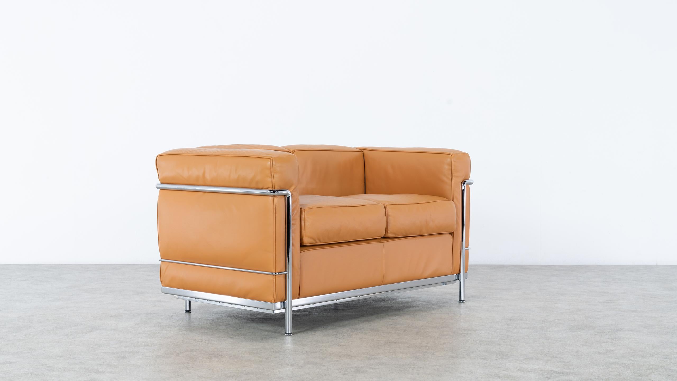 Le Corbusier Ch. Perriand LC2 Sofa Cassina in Cognac Leather, Signed & Stamped 6