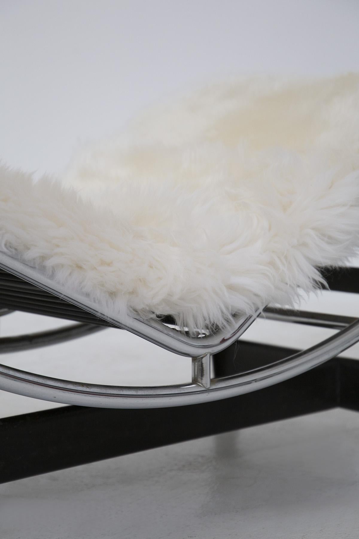 Le Corbusier Chaise Longue in Fur LC4, C. Perriand, P. Jeanneret for Cassina 2