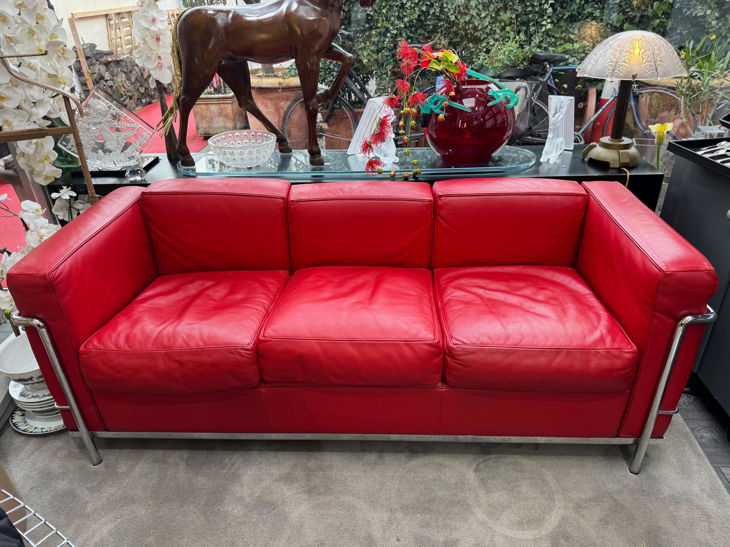 LE CORBUSIER Charles Edouard Jeanneret & Charlotte PERRIAND, Sofá siglo XX en venta