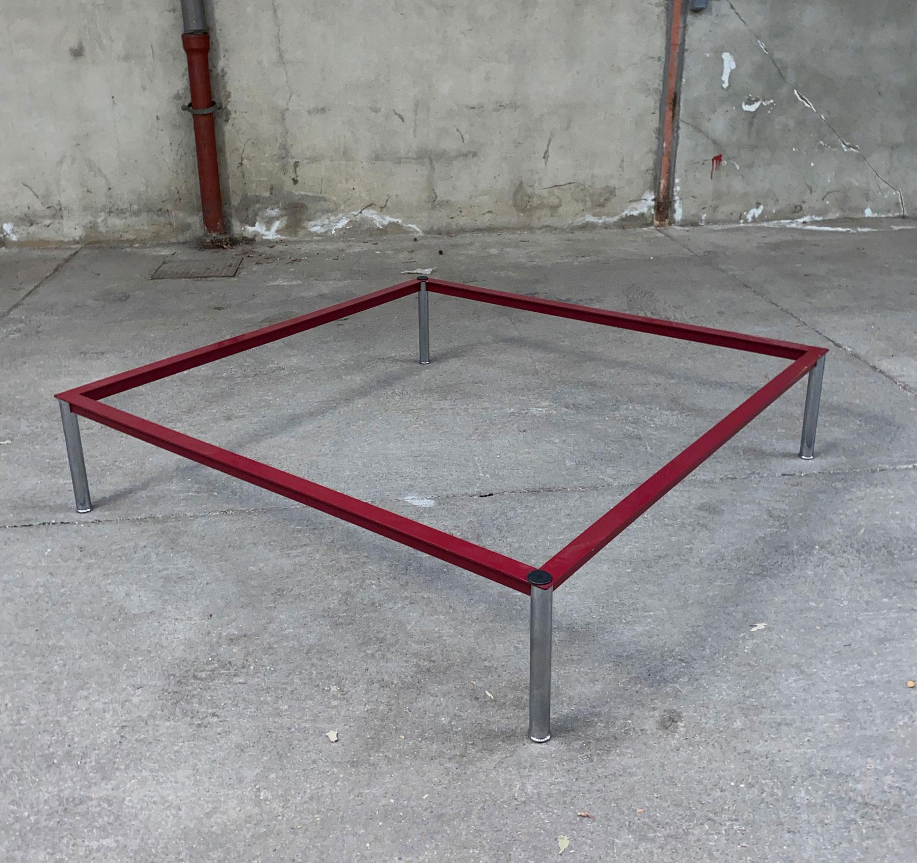 Mid-Century Modern Le Corbusier Charlotte Perriand Pierre Jeanneret table LC10 Cassina en vente
