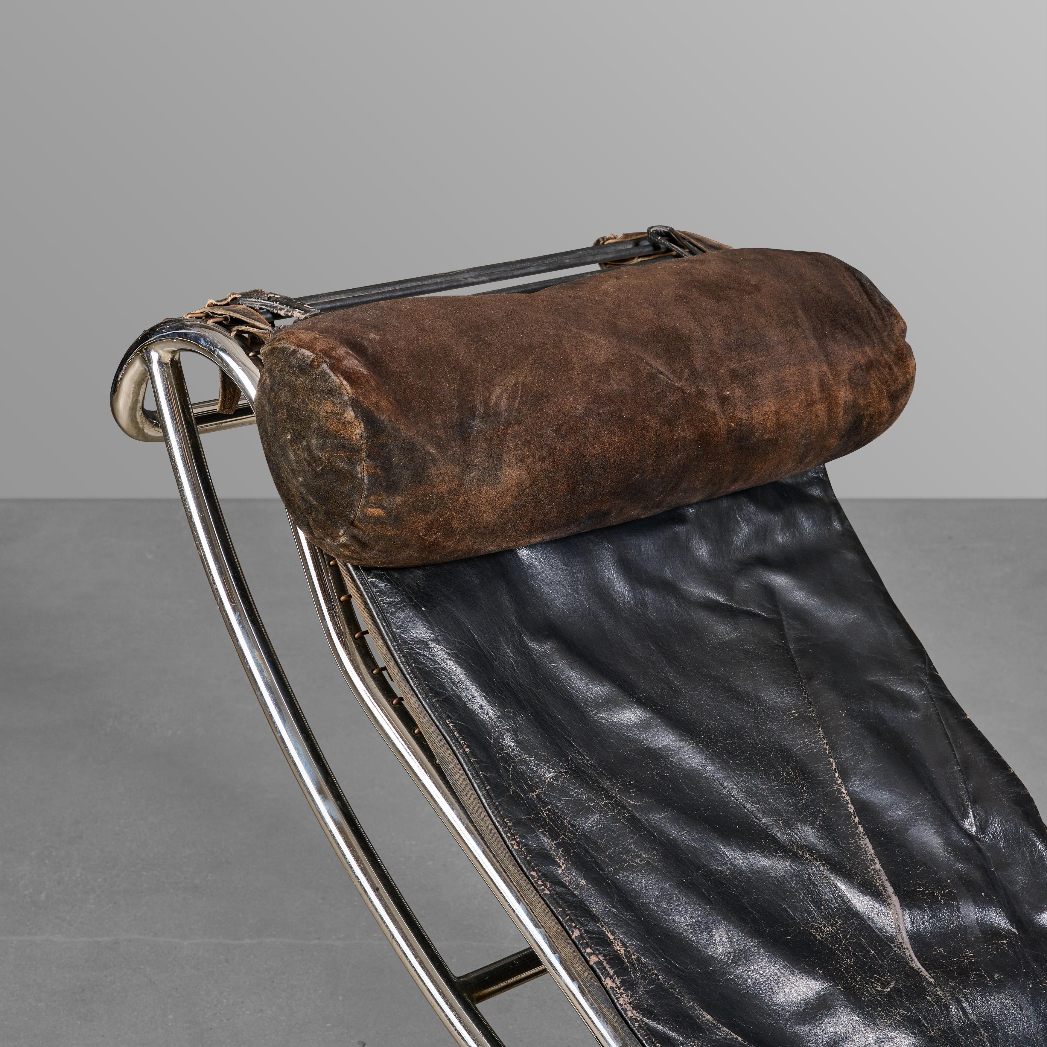 Sillón Le Corbusier de cromo y cuero en Bueno Estado en Round Top, TX