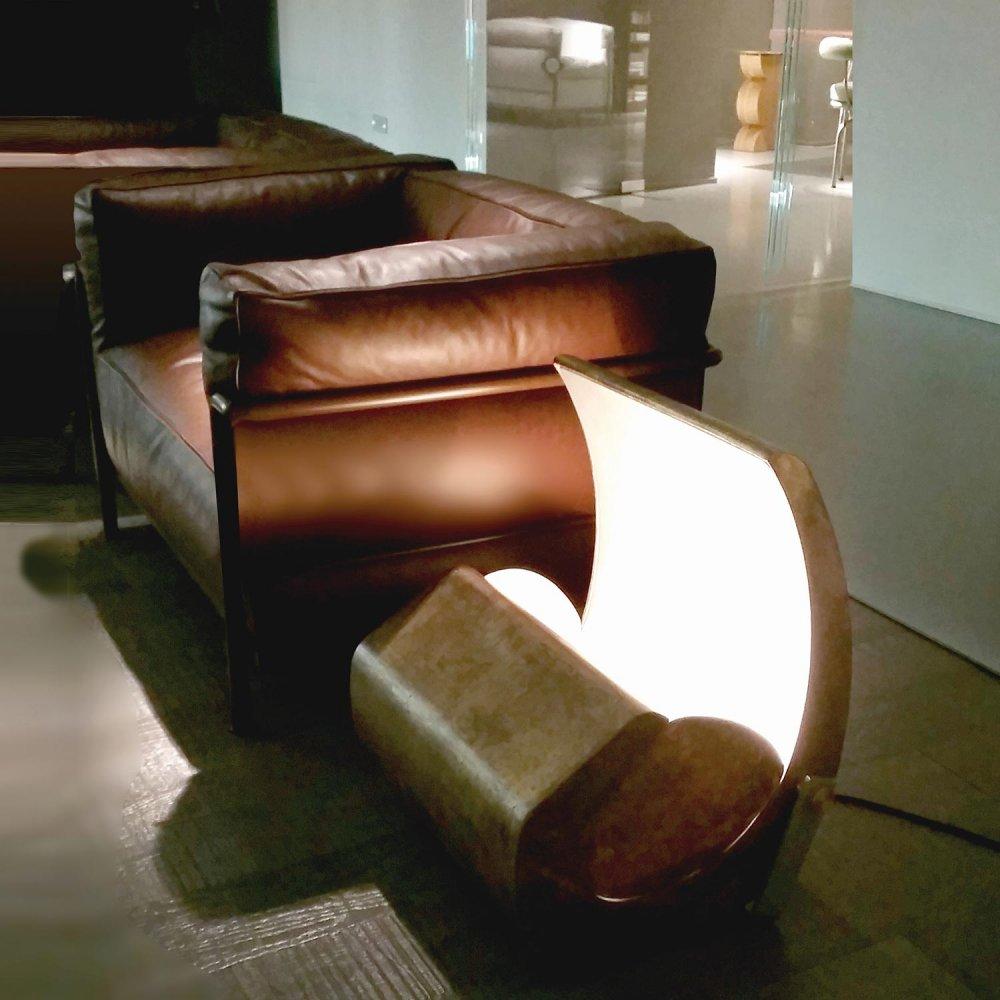 Mid-Century moderno Monumentale lampada da terra scultorea in ottone fuso di Le Corbusier 'Escargot' per Nemo in vendita