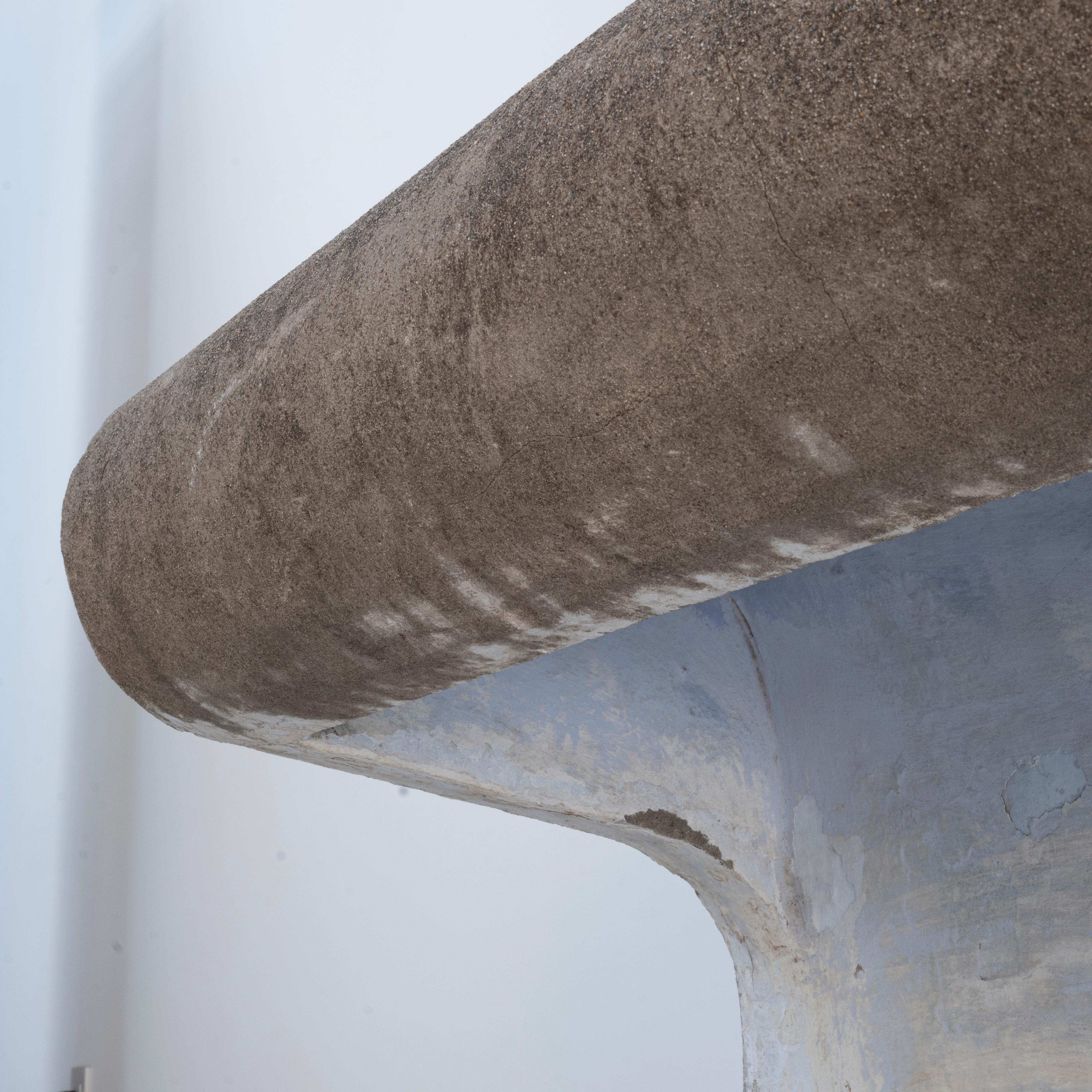 le corbusier concrete lamp