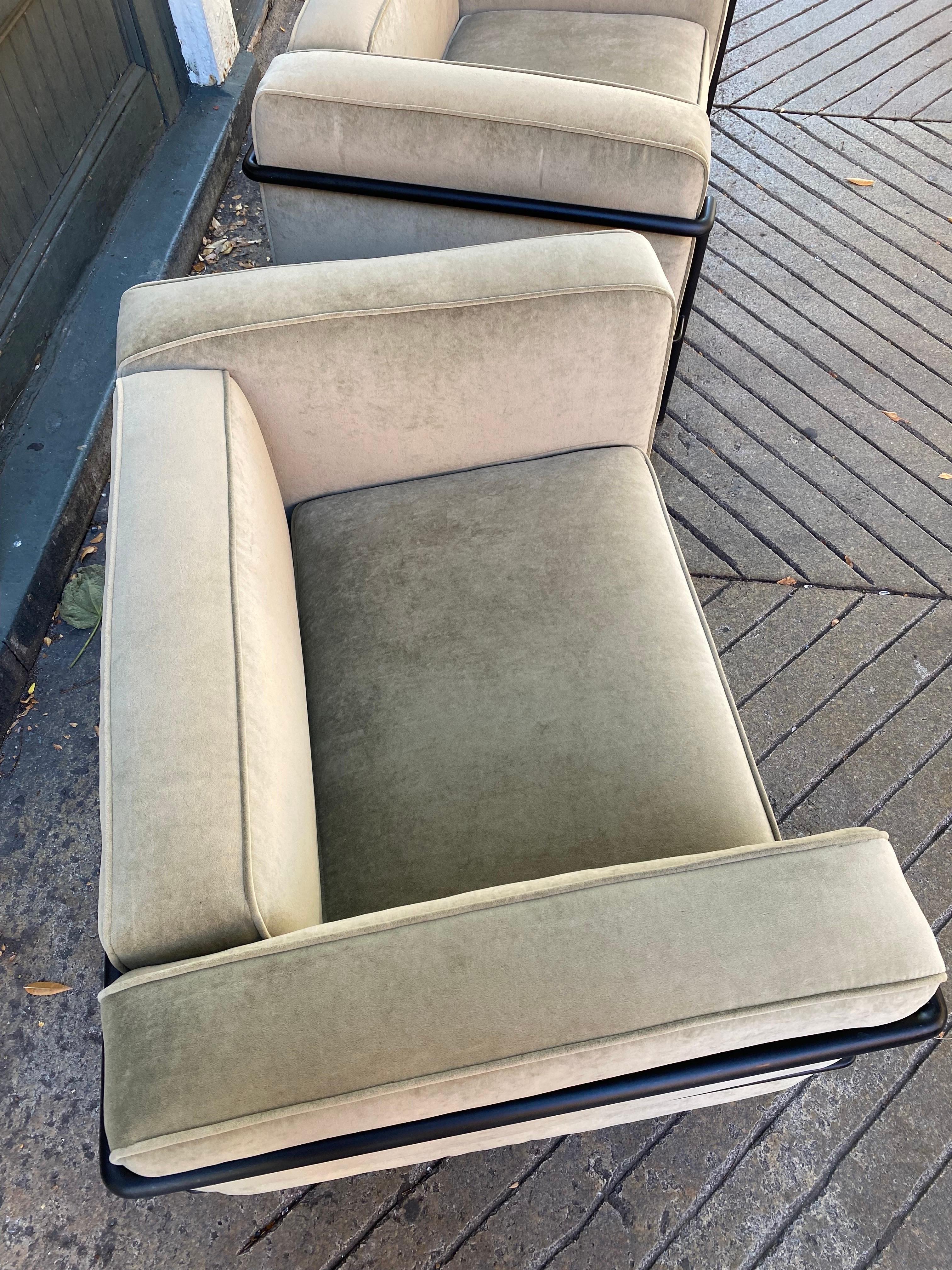 Metal Le Corbusier for Cassina Grand Comfort Lounge Chairs LC-3