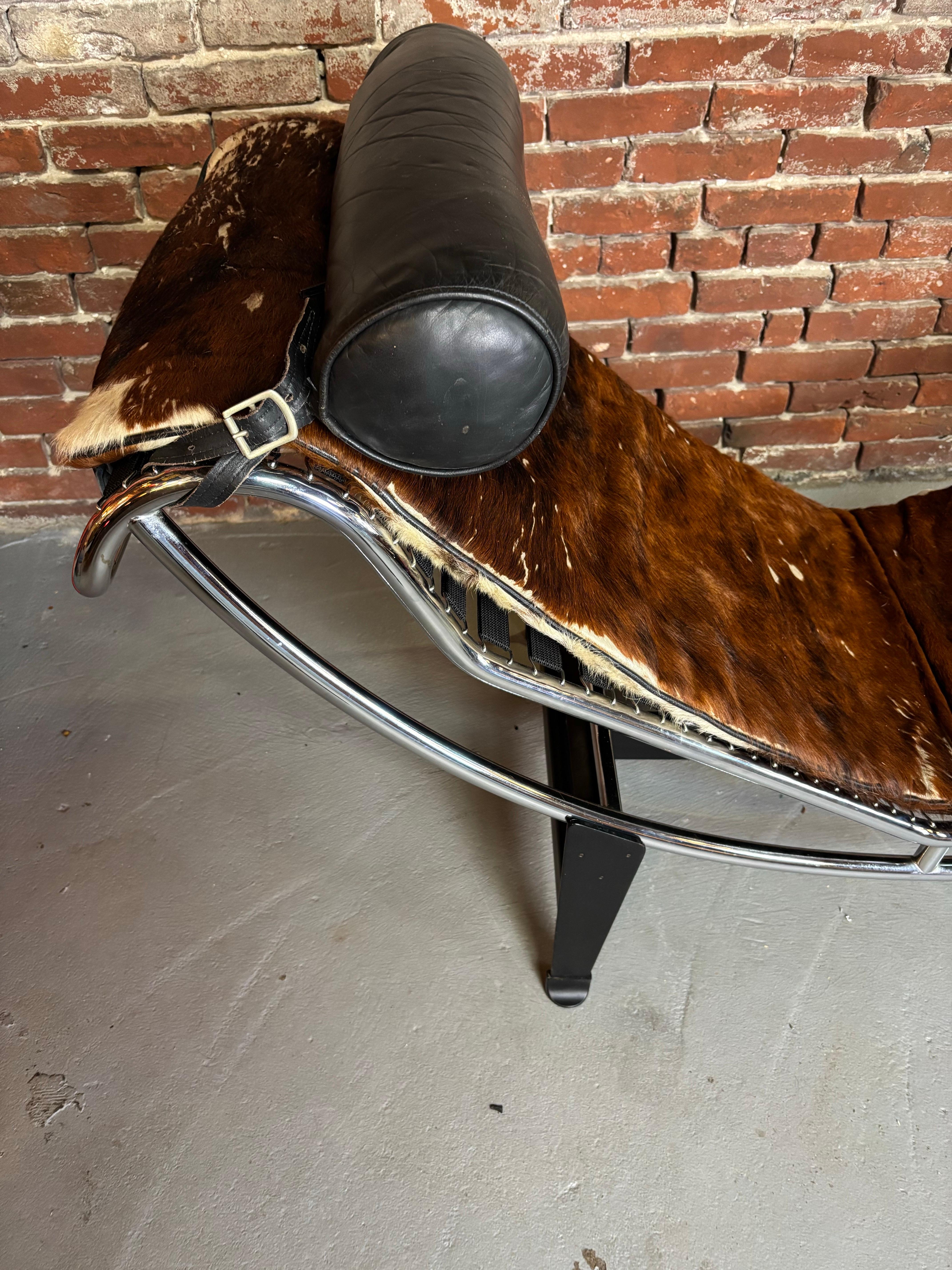 Bauhaus Le Corbusier for Cassina LC-4 Chaise Lounge