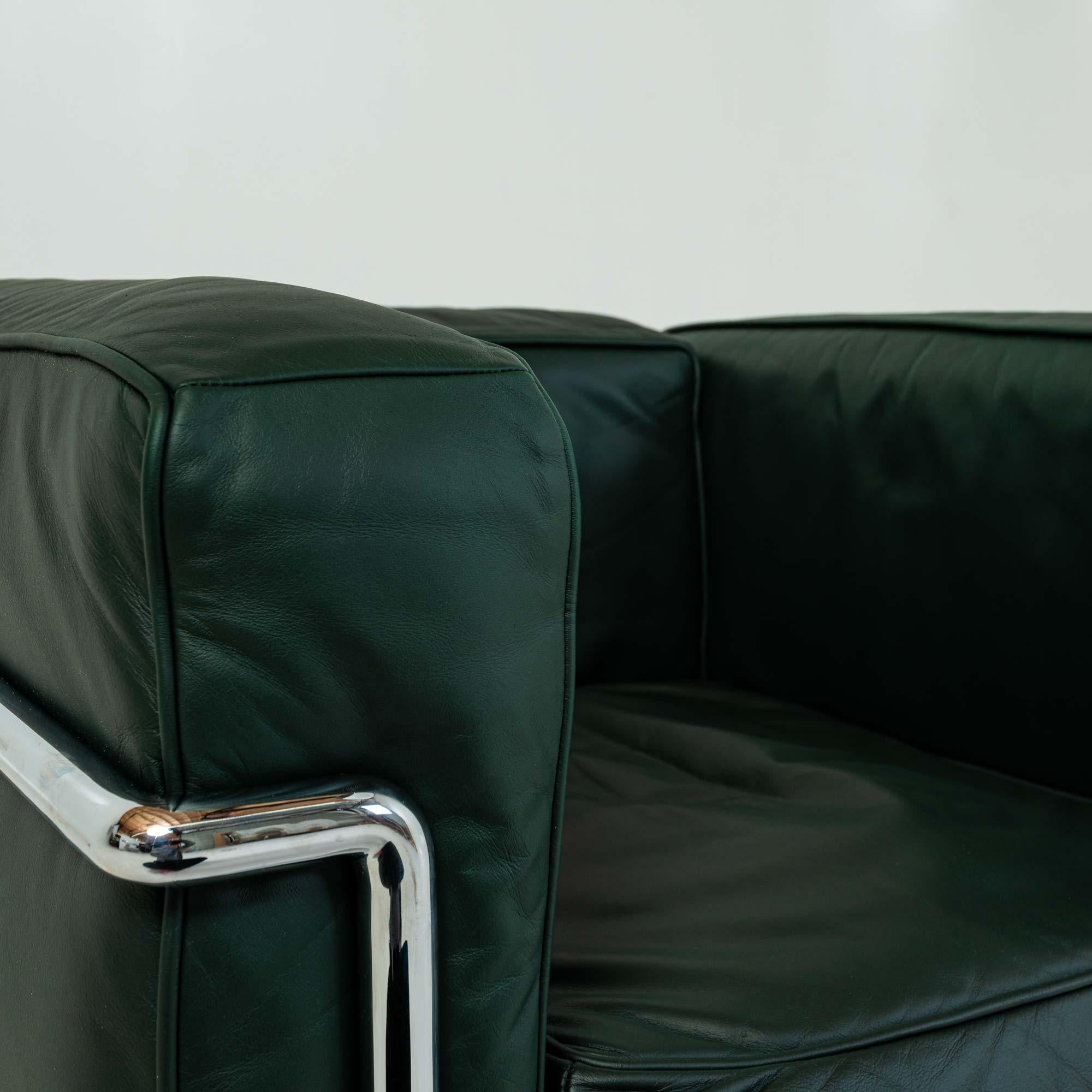Le Corbusier for Cassina LC2 Petite Modele Armchair Midnight Green Leather For Sale 1