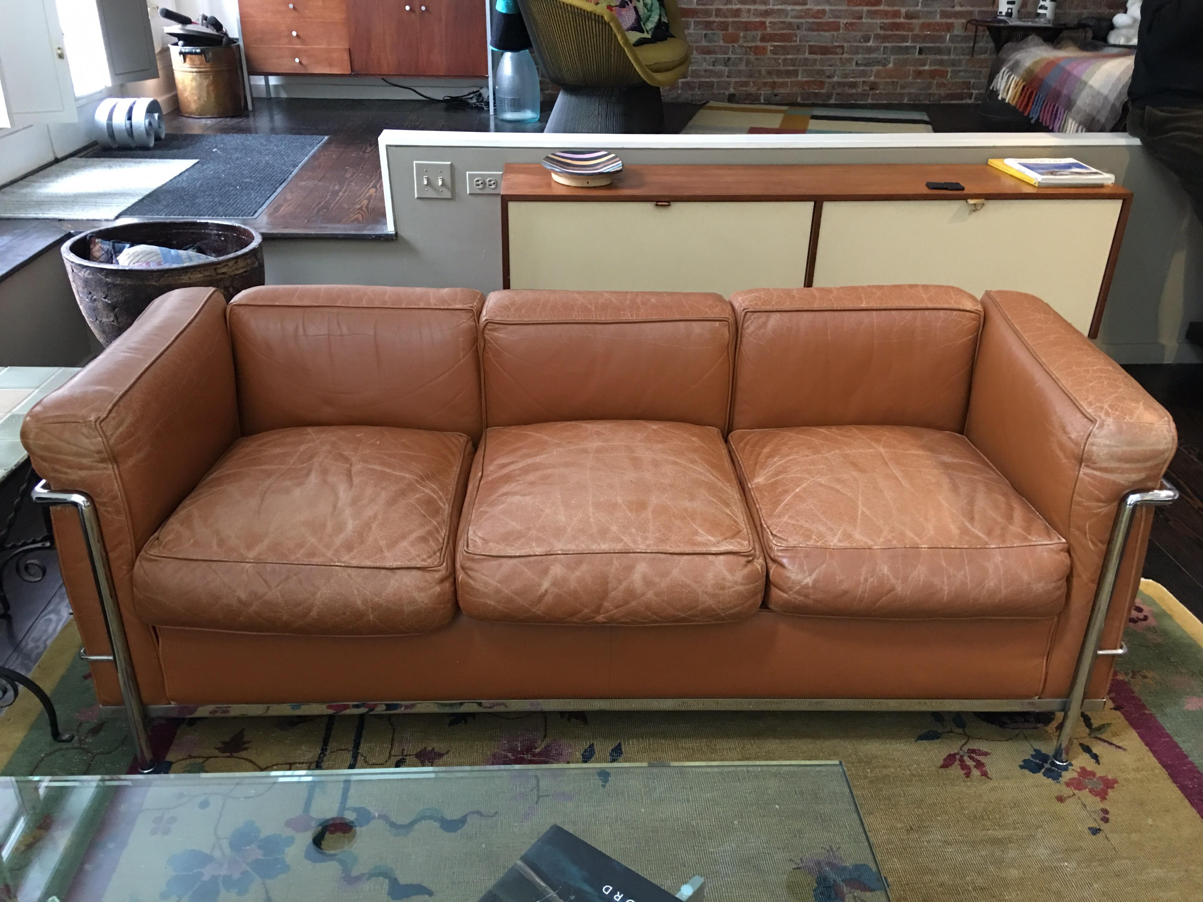 Le Corbusier for Cassina LC2 Sofa 2 AVAILABLE!! 5