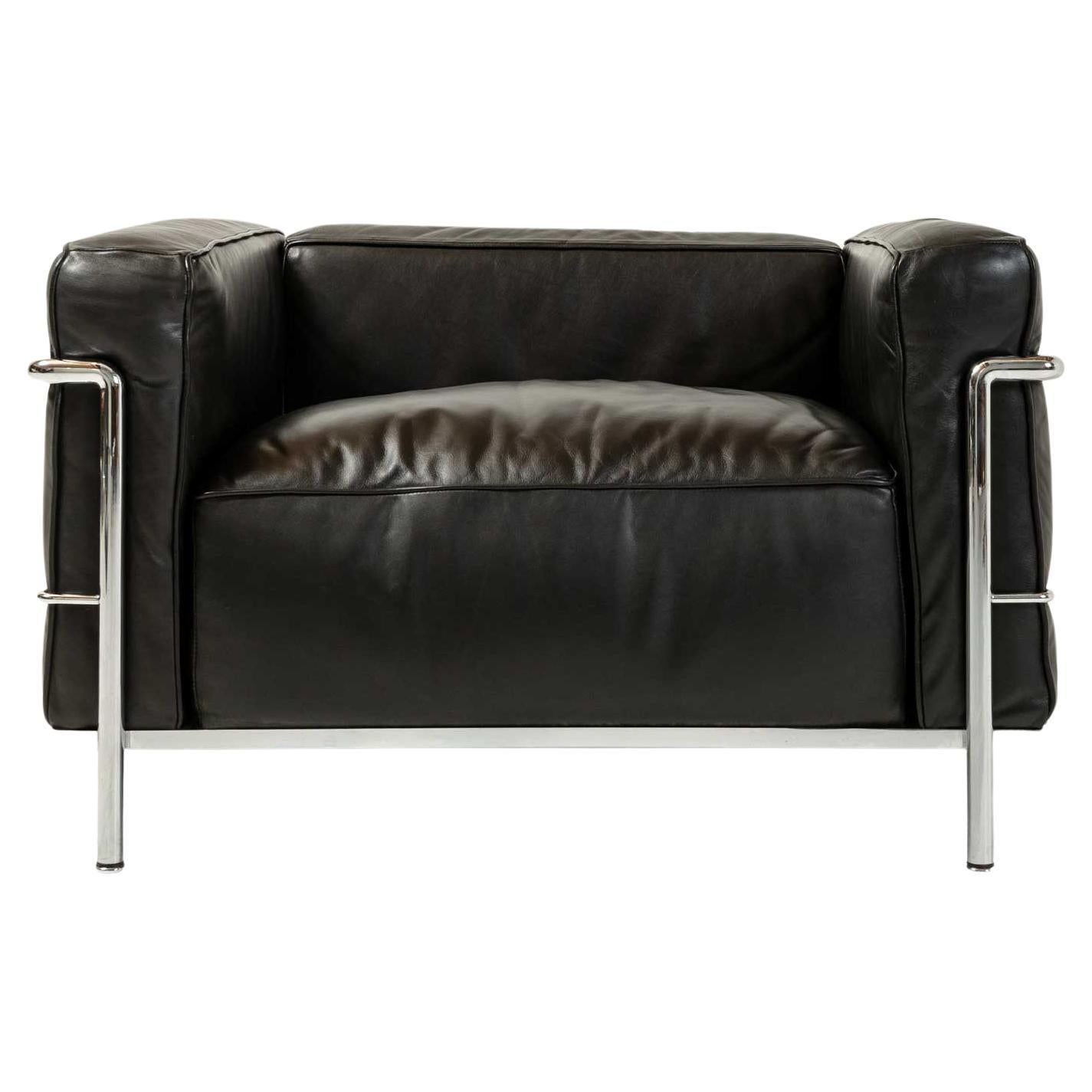 Le Corbusier for Cassina LC3 Lounge Chairs in Black and Chrome Frame Early 1980s