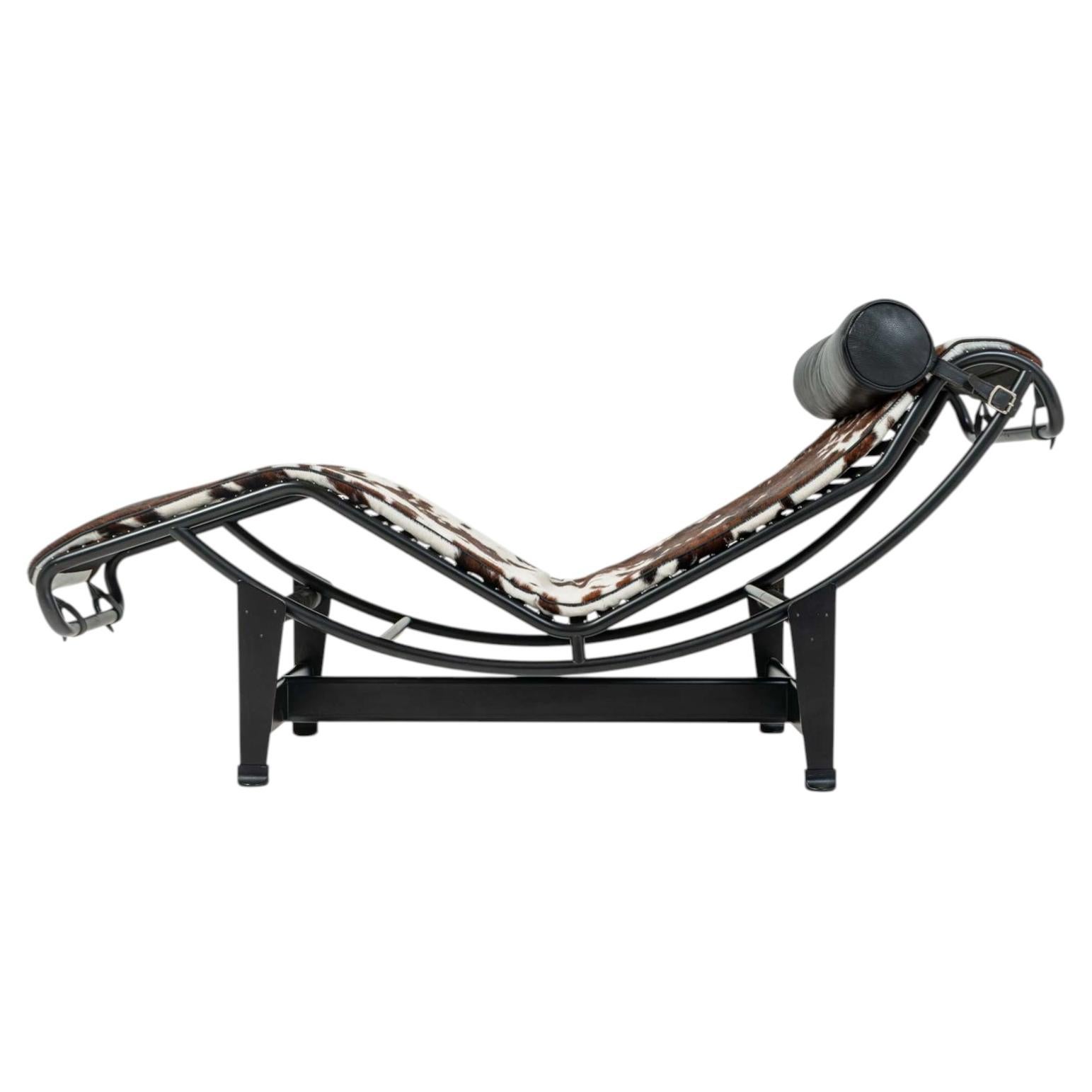 Le Corbusier per Cassina Lc4 Chaise Lounge in cavallino