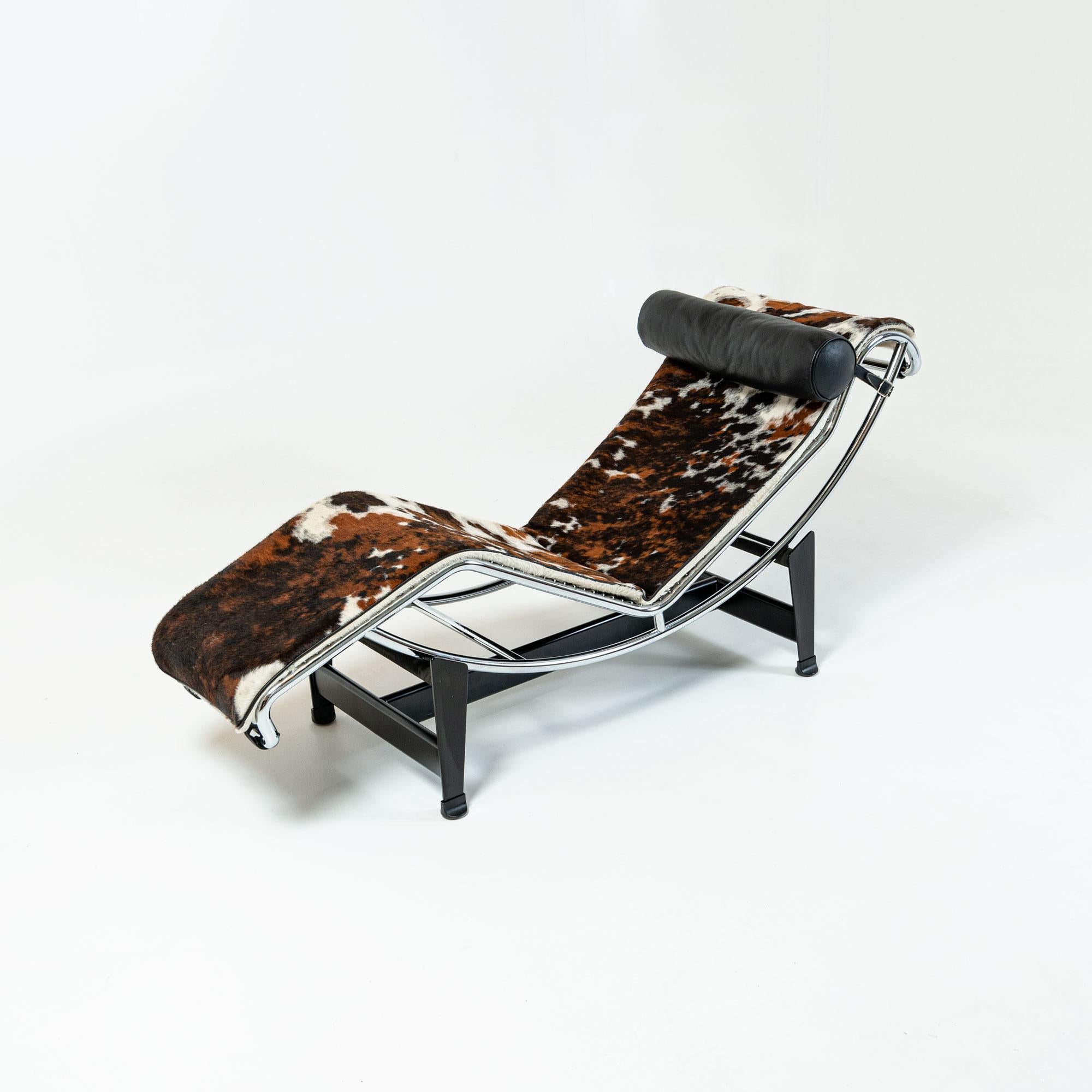 Bauhaus Le Corbusier for Cassina Lc4 Chaise Lounge in Tri-Color Hide Signed and Numbered
