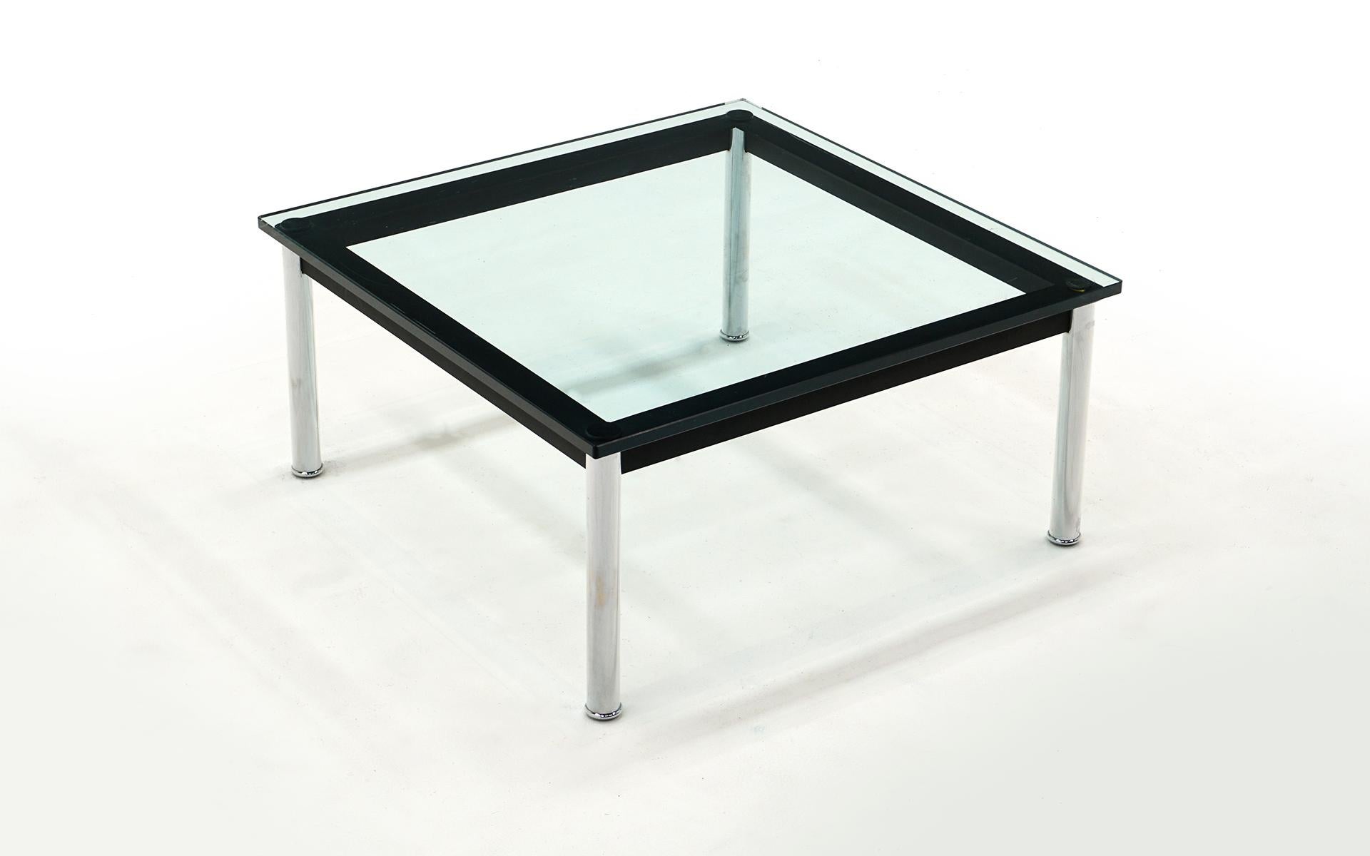 Italian Le Corbusier Glass and Chrome Coffee Table Model LC10-P Low Table